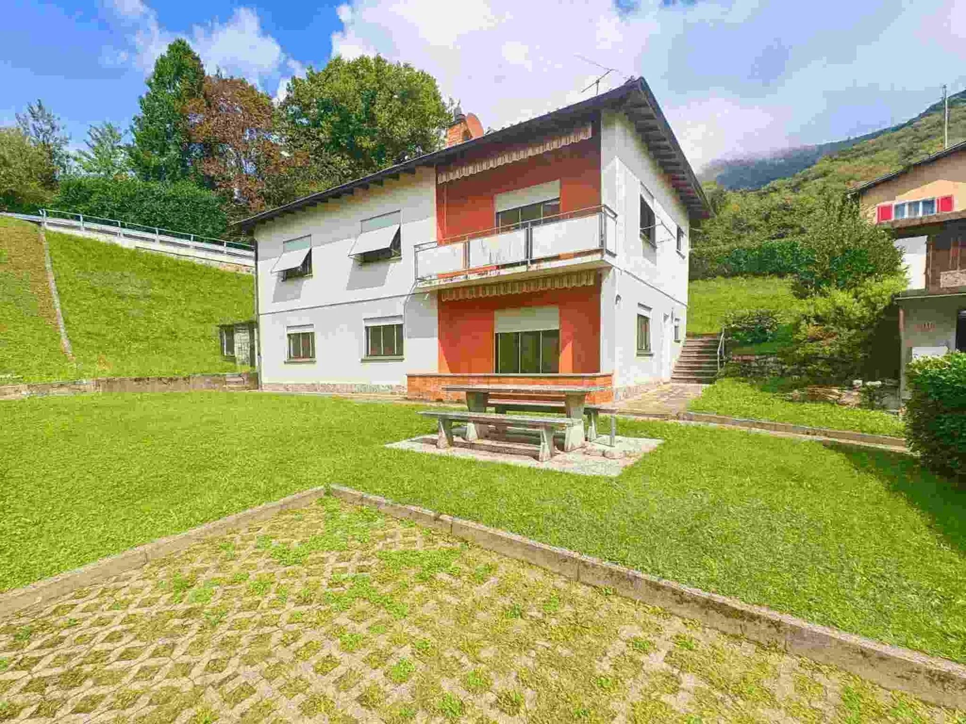 In der wunderschönen Capriasca umgeben von Grün