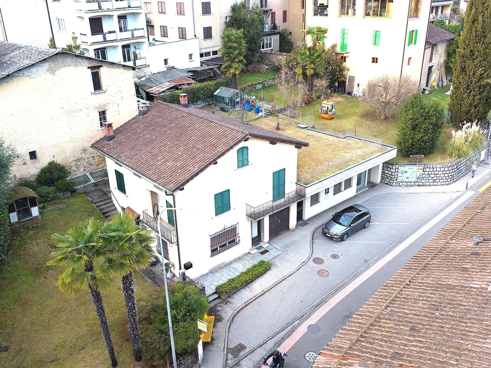 Schönes Einfamilienhaus mit 7,5 Zimmern und Garten in Cureglia
