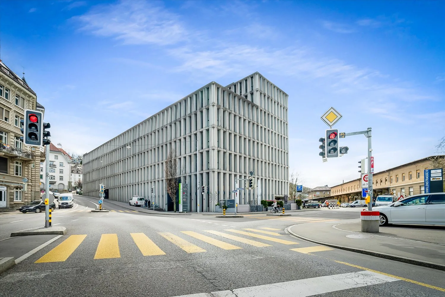 Posto auto vicino alla stazione disponibile immediatamente