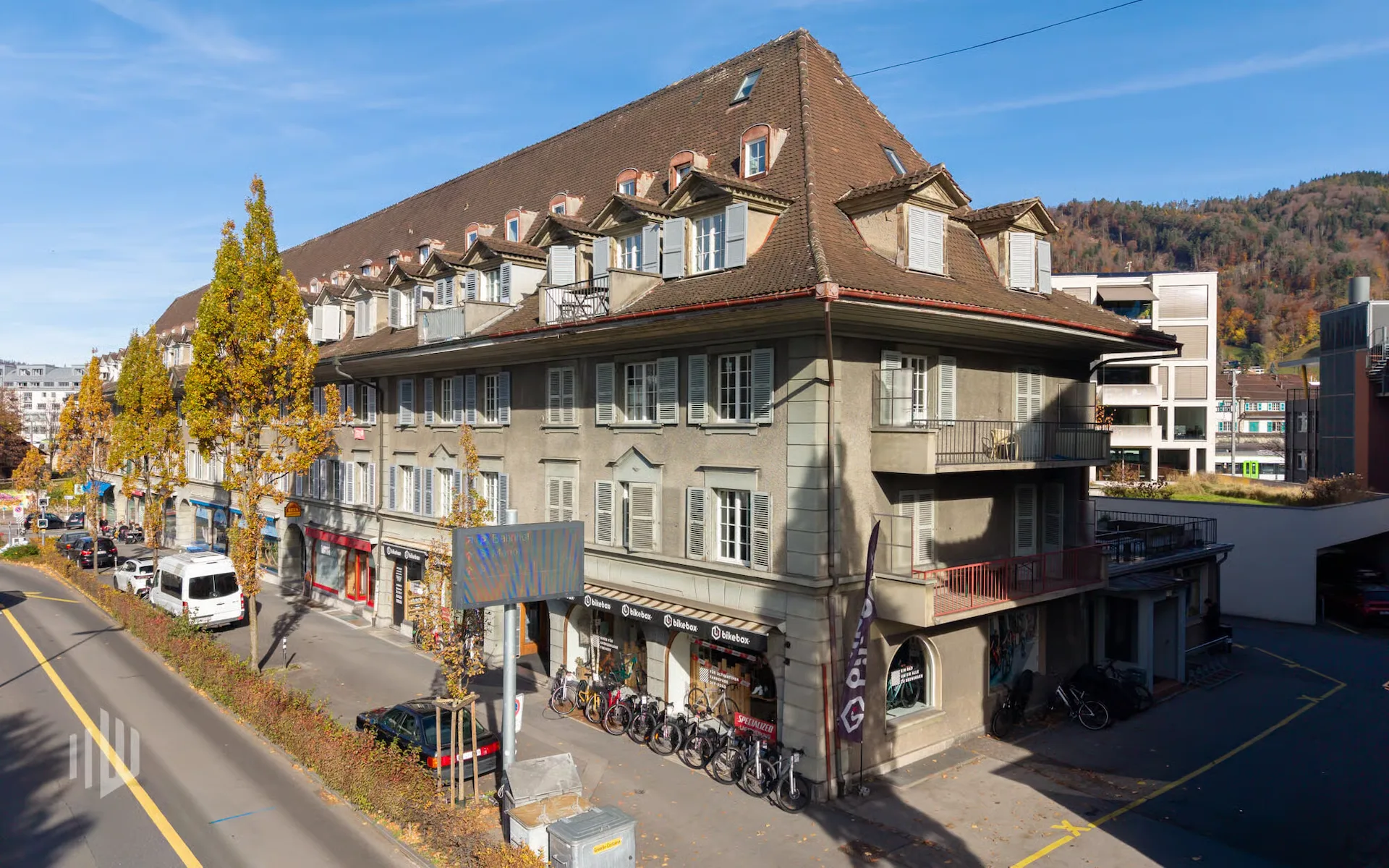 ImmoWyss - Attraktives Mehrfamilienhaus mit Geschäftsräumlichkeiten