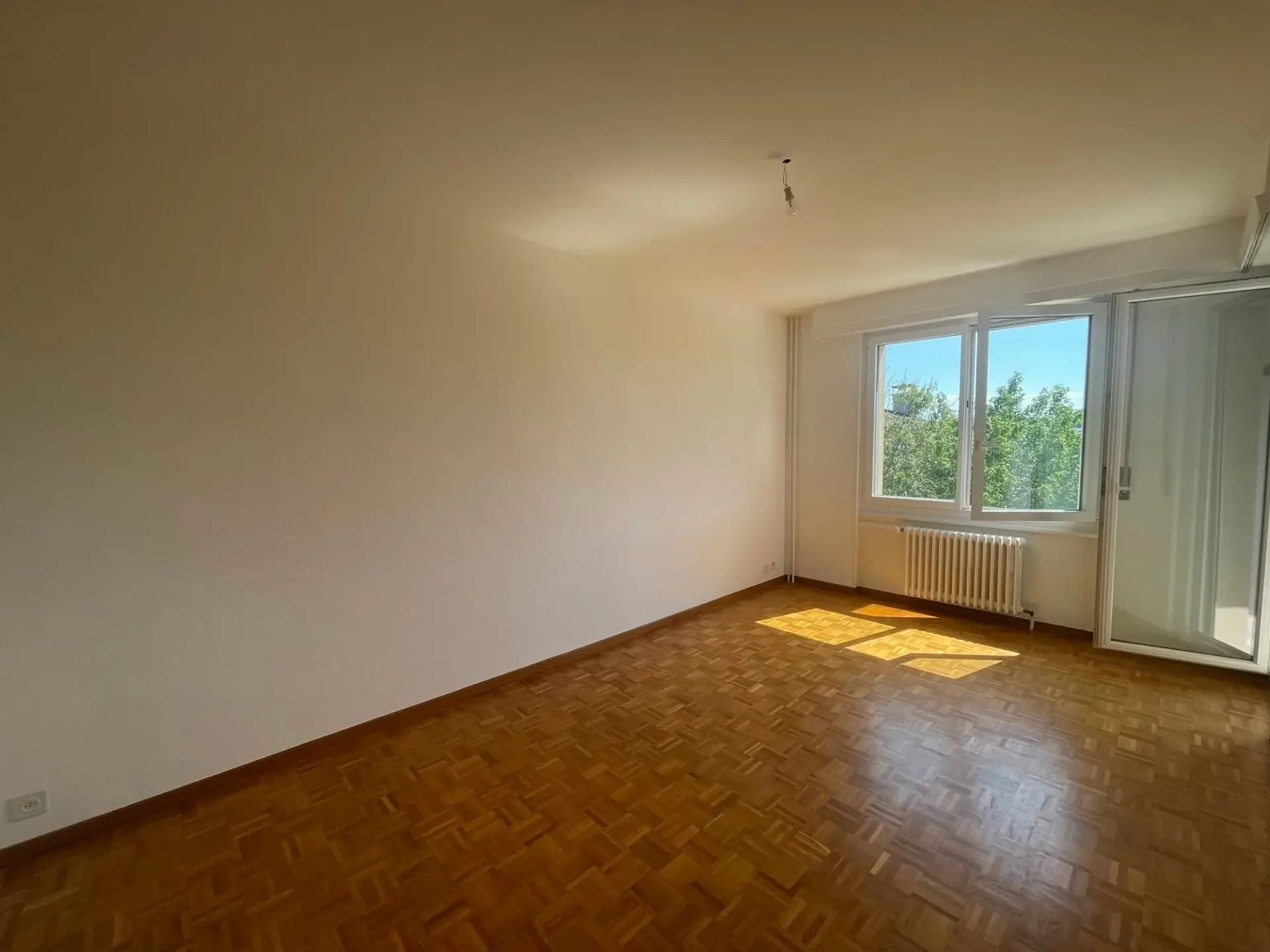 Schönes 2,5-Zimmer-Apartment mit Balkon in ruhiger Nachbarschaft in La Sarraz