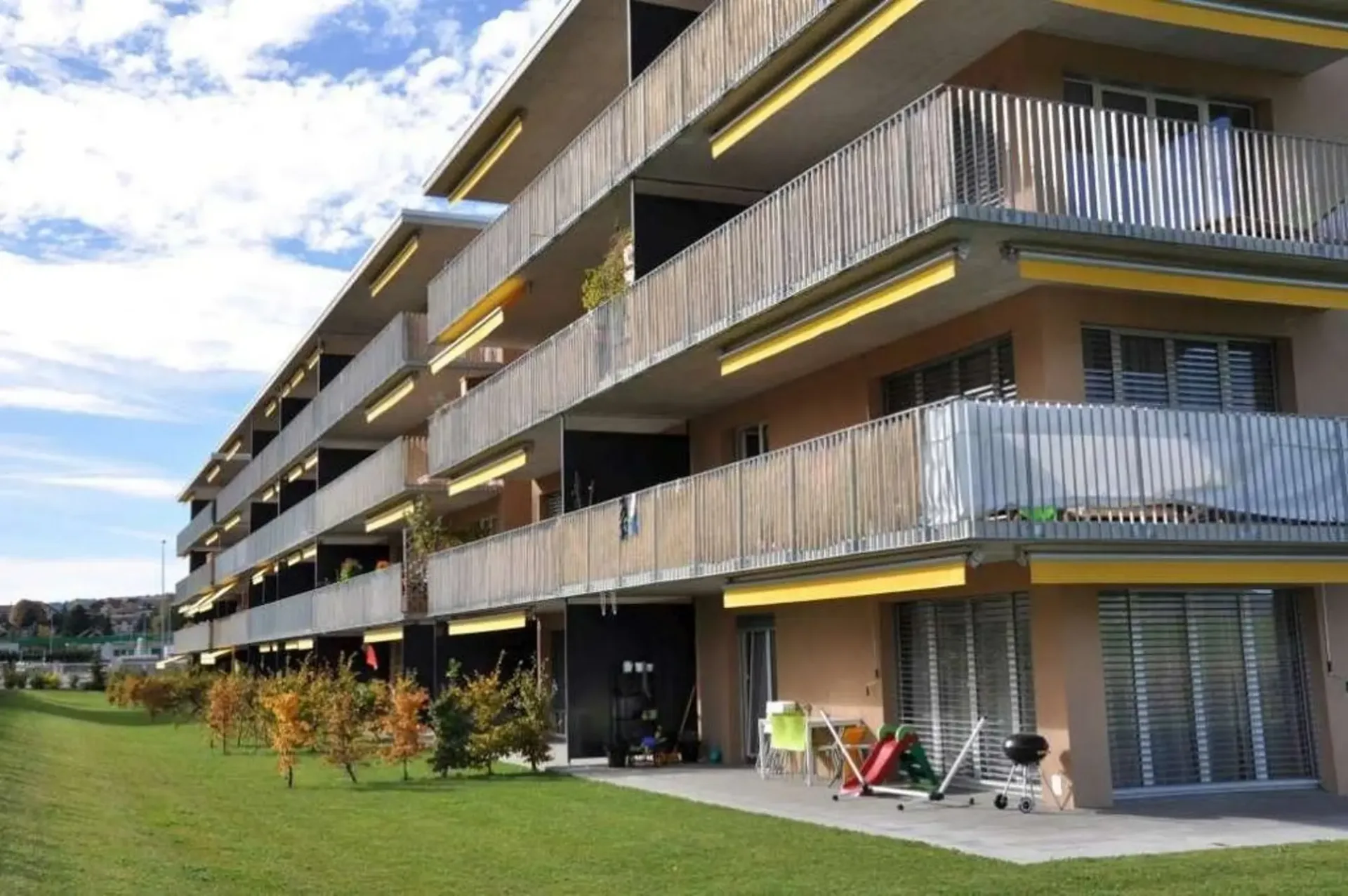Stadtteil Vuippens - Außenparkplatz