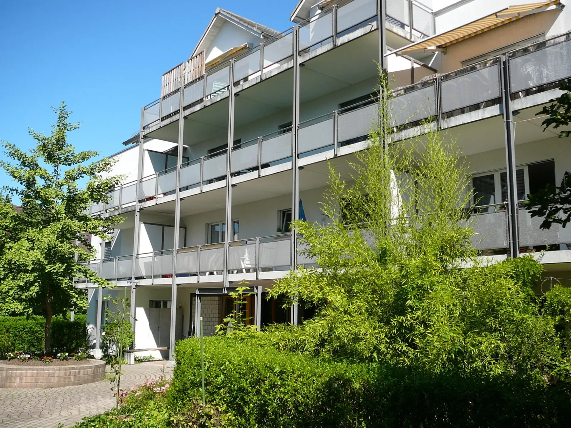 Sonnige 3.5-Zimmer-Wohnung mit Balkon in Obfelden