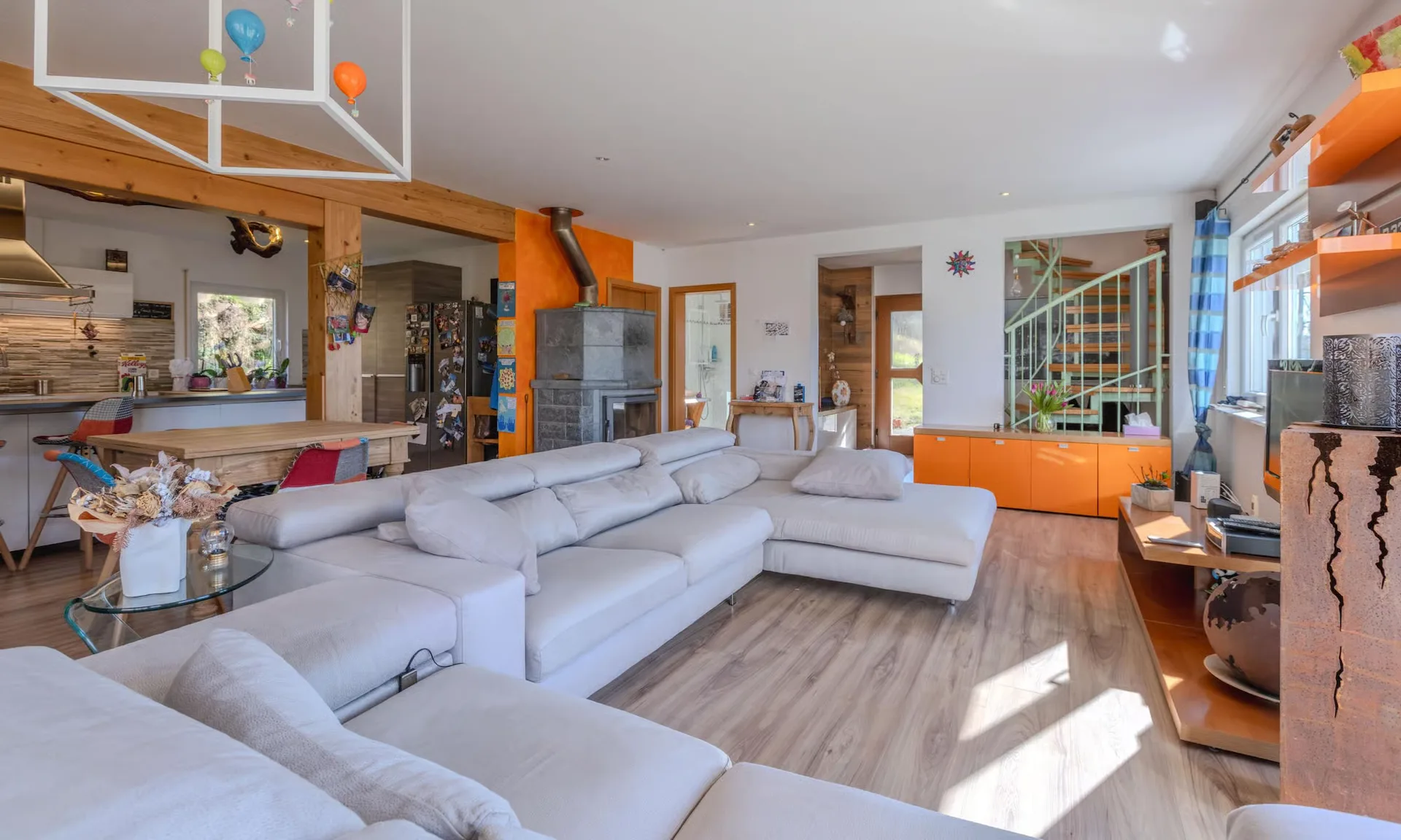 Großzügige und wunderschöne 5.5-Zimmer-Villa mit Garten an der Böschung