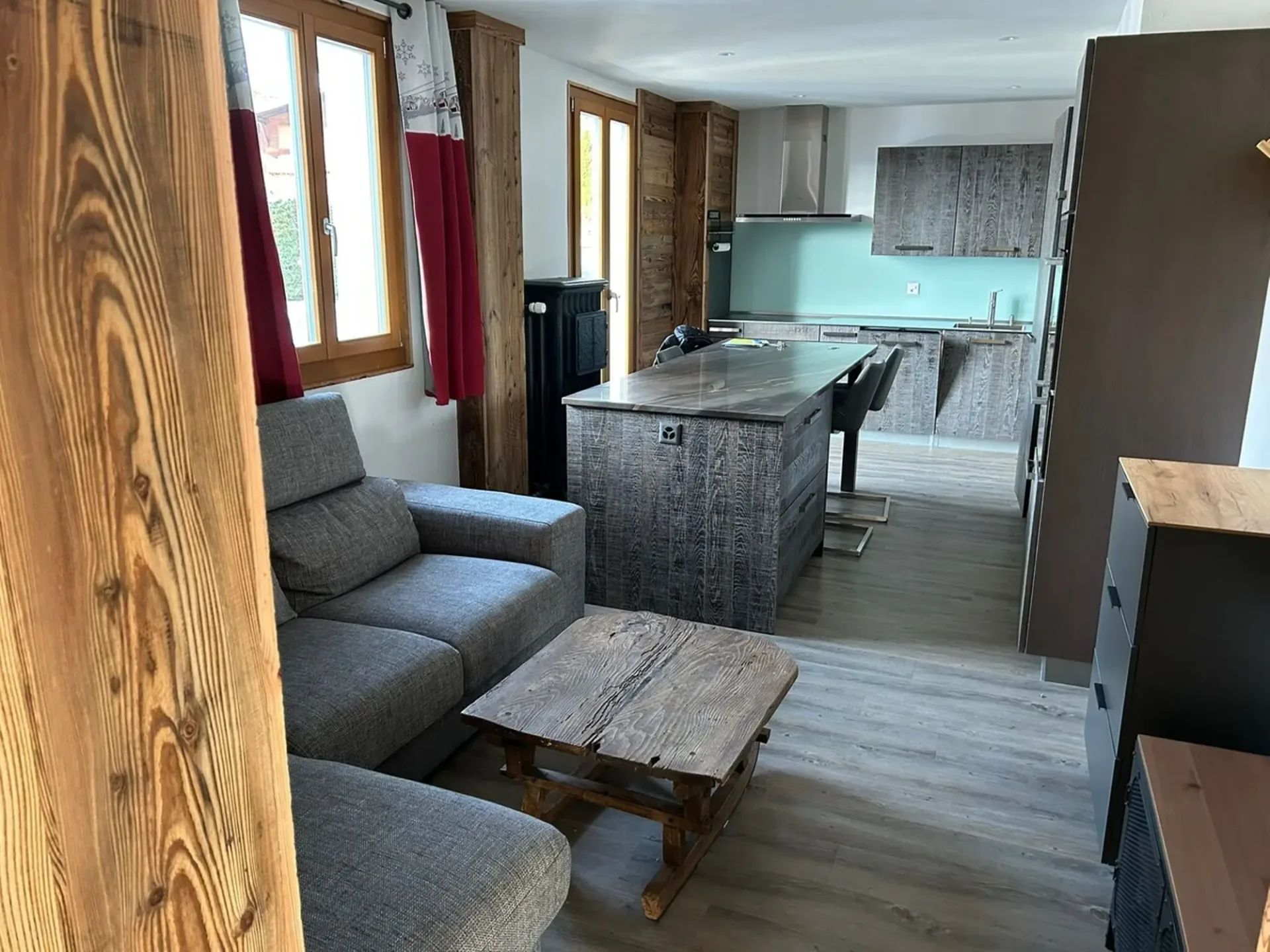 Wohnung mit 3.5 Zimmern und Balkon - 90m2