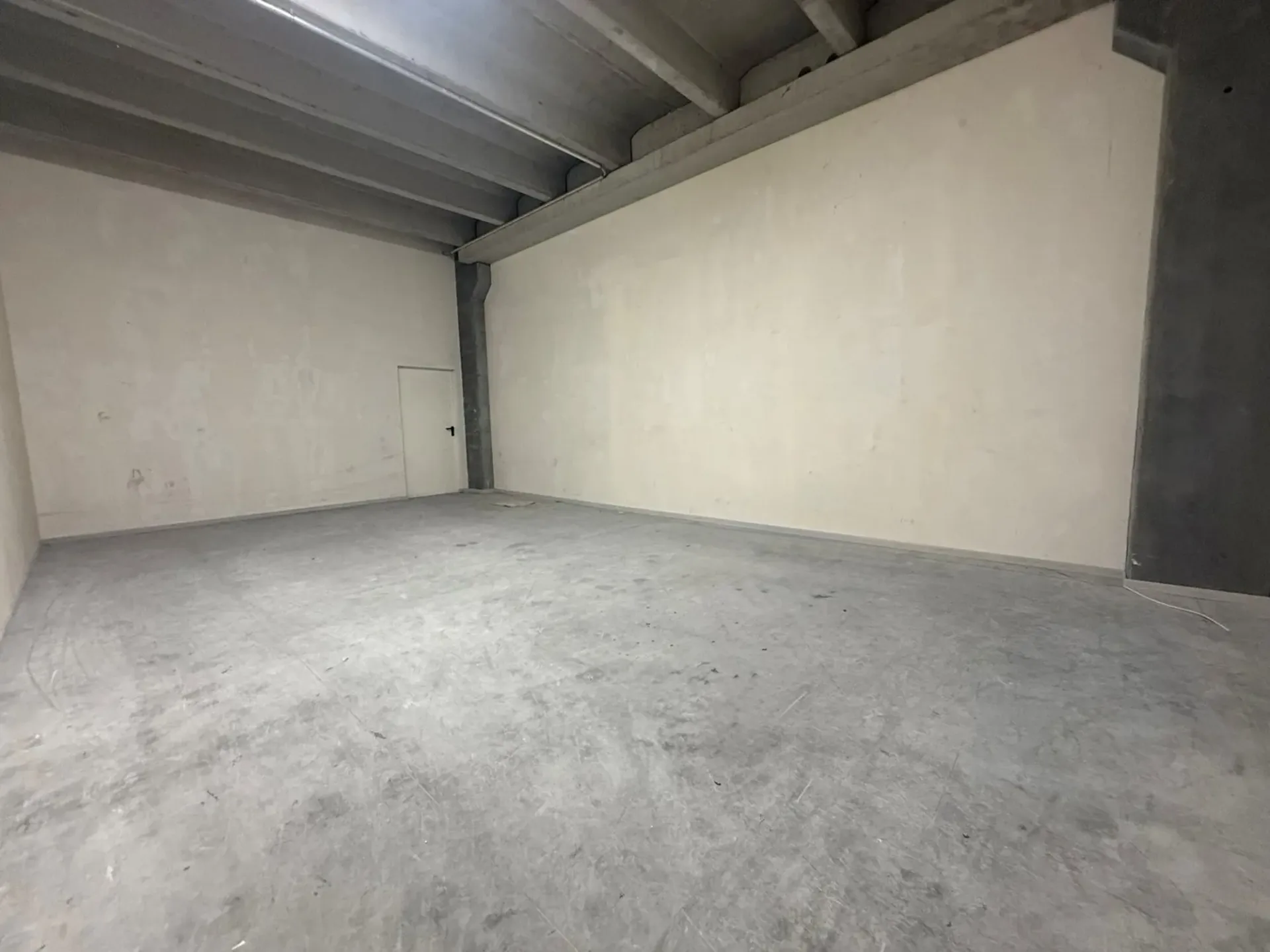 BIS ZU 3 MONATE KOSTENLOS - Gewerbefläche und Lager in Mendrisio zur Miete