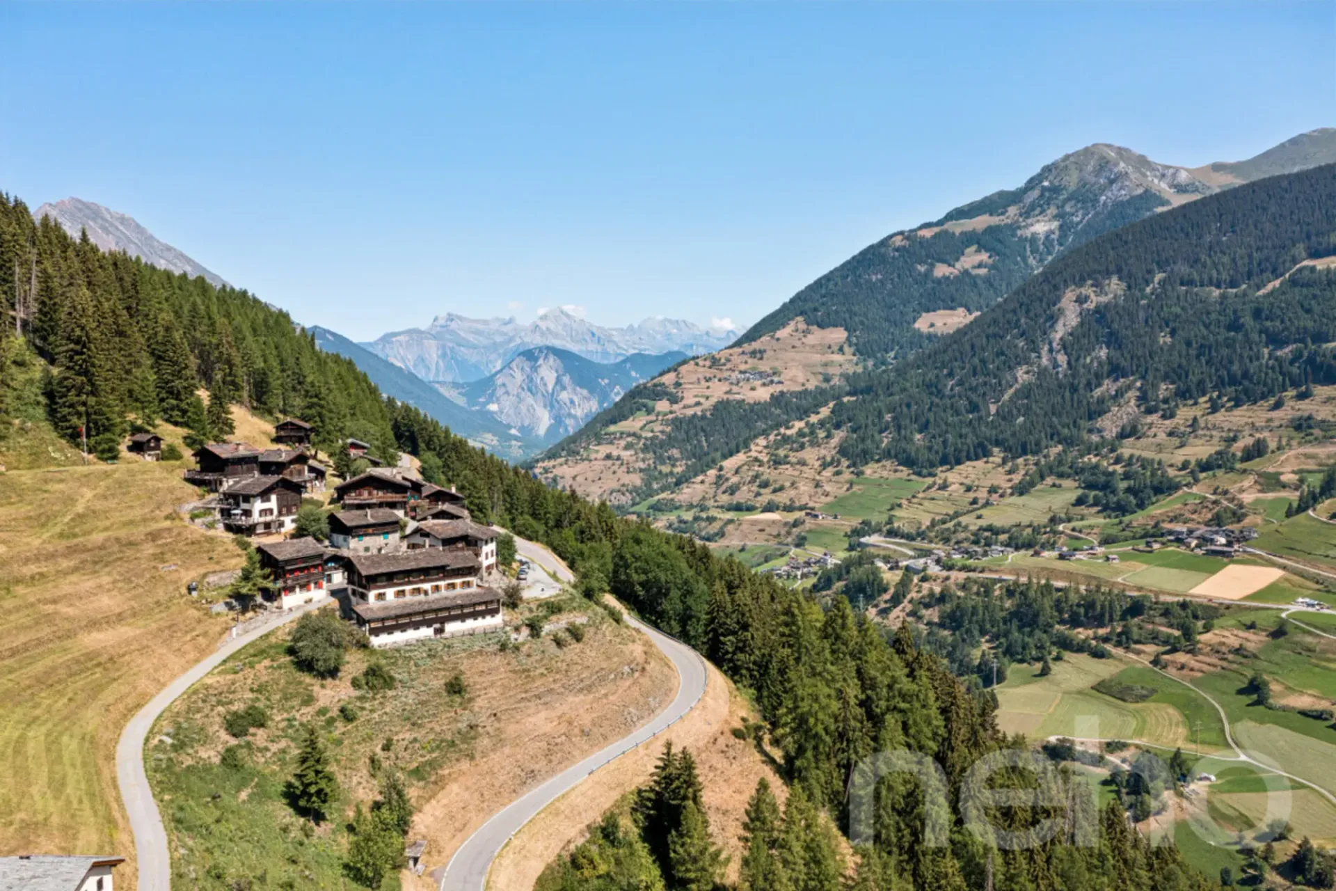 Altes Gästehaus zur Renovierung in Vichères - Architektenprojekte inklusive