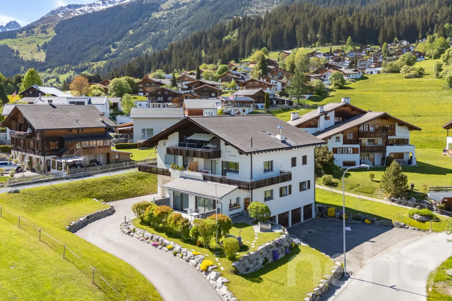 Charmante Dachwohnung mit Bergpanorama in Brigels