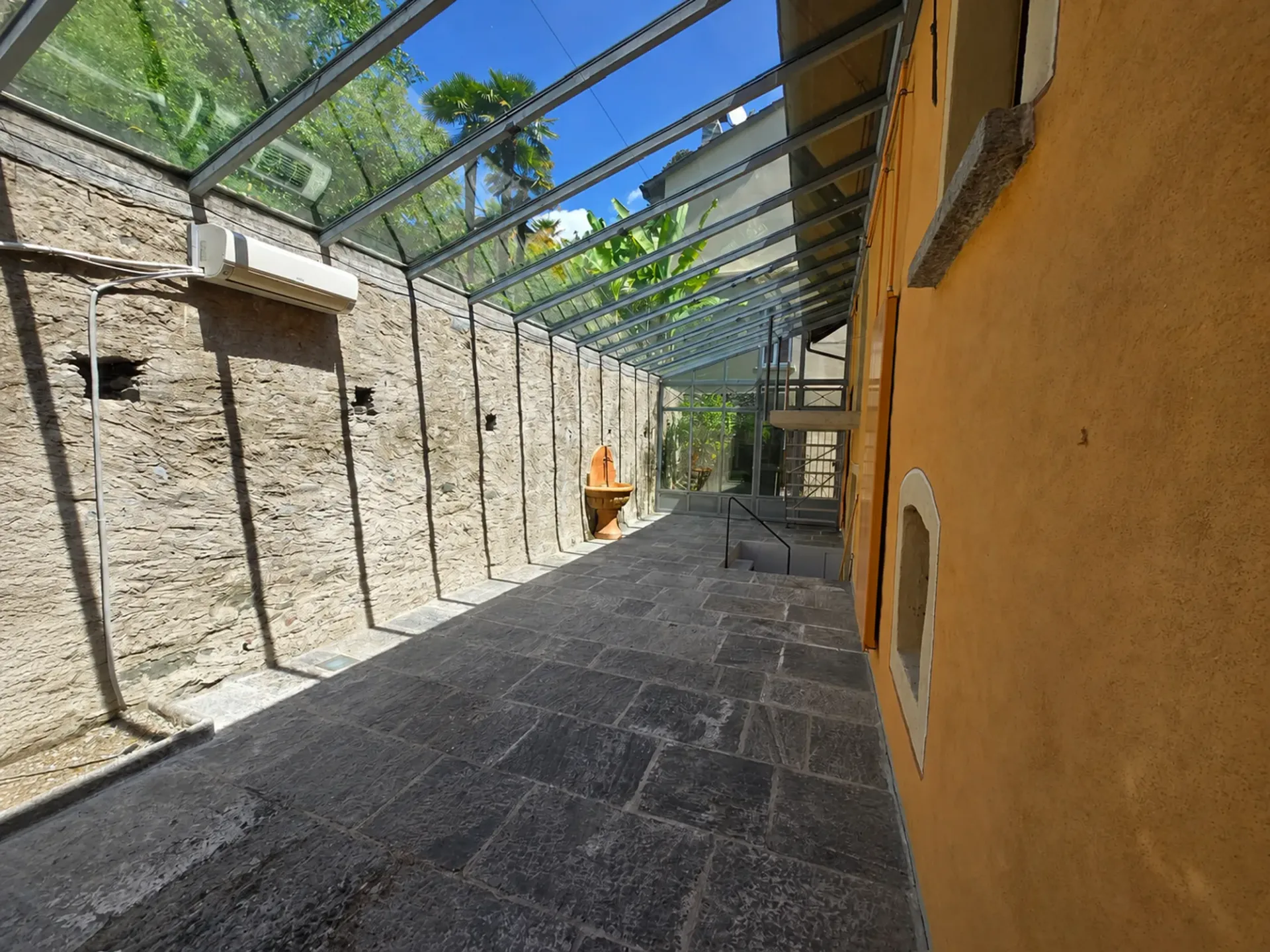Location esclusiva per eventi, arte e pop-up nel cuore di Ascona