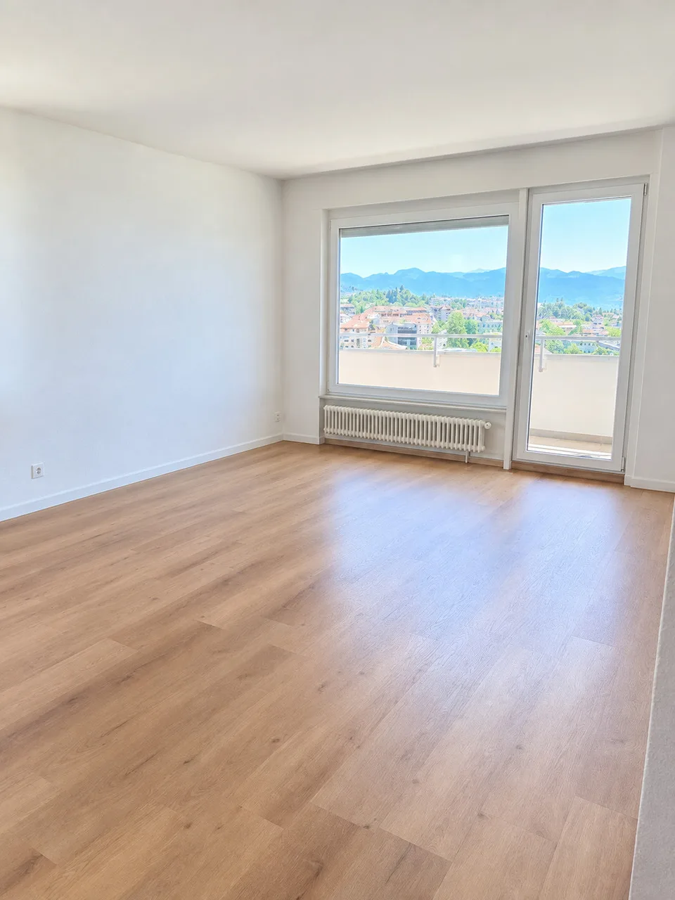 Lausanne - Light and comfort in a fully renovated apartment