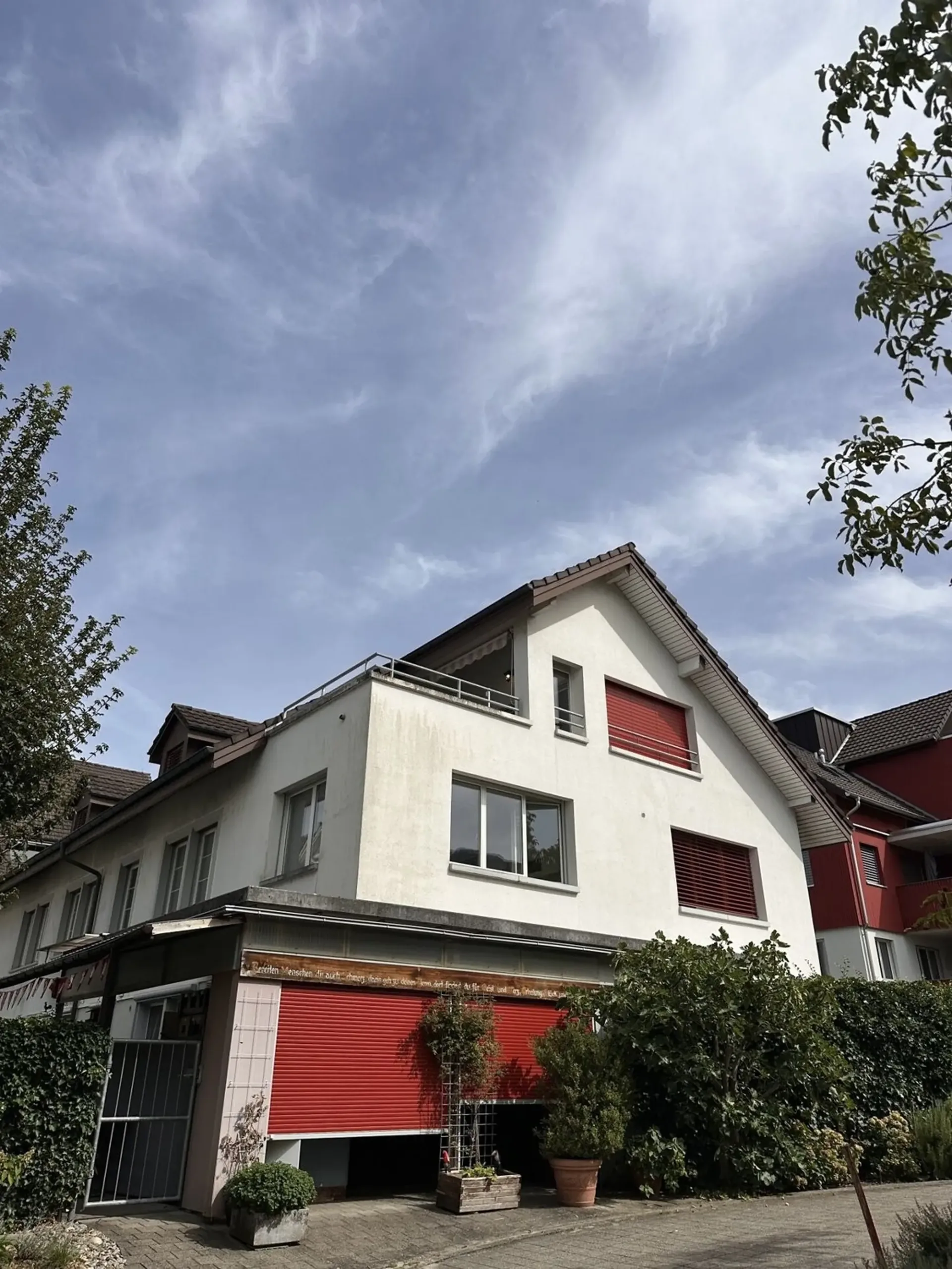 Grosszügige 5.5-Zimmer-Dachwohnung im Herzen von Muri