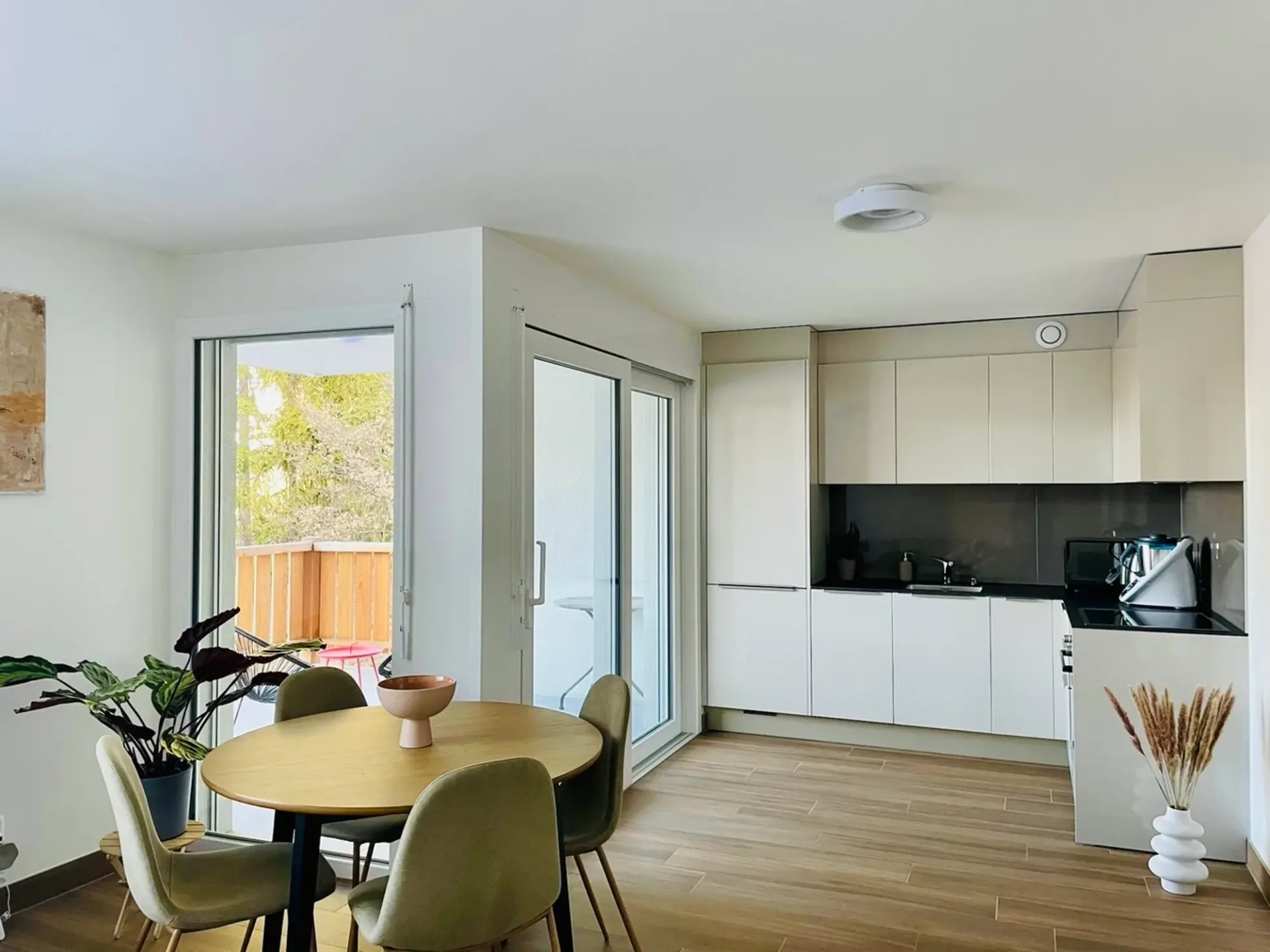 Charmantes 2,5-Zimmer-Wohnung zur Miete für das ganze Jahr
