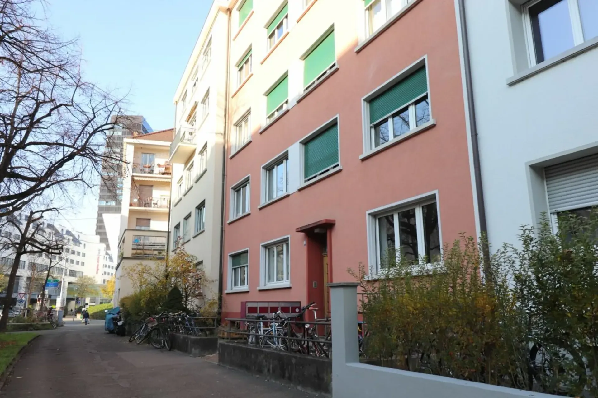 Near Messe and Wettsteinplatz - friendly 3-room apartment in Basel