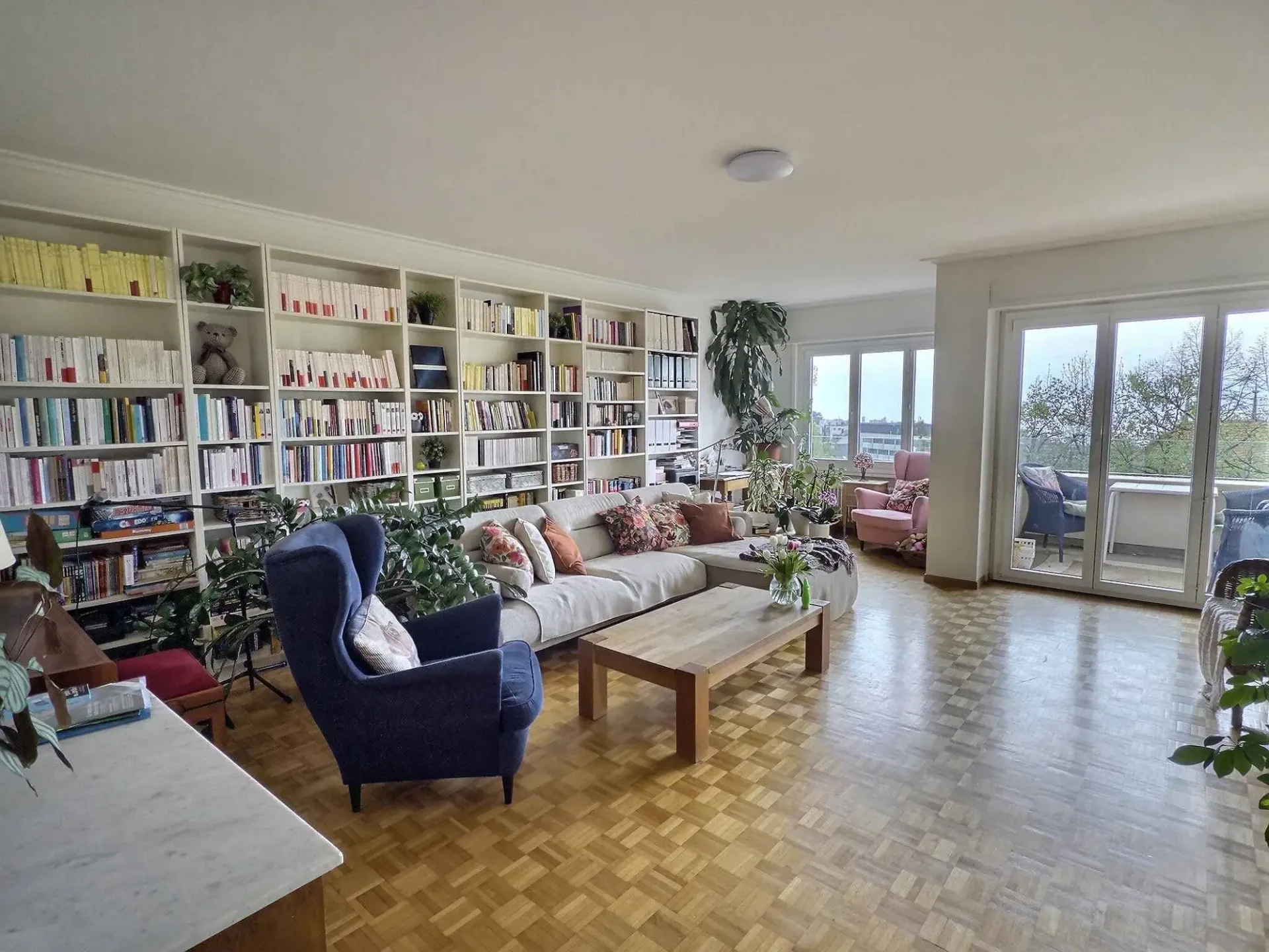 Exklusivität in Chailly Zentrum Helles 3.5-Zimmer-Wohnung geräumig und ruhig -