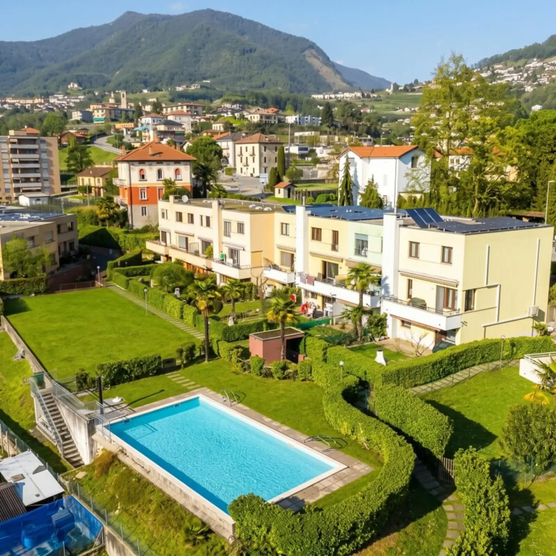 Haus mit Garten und Schwimmbad