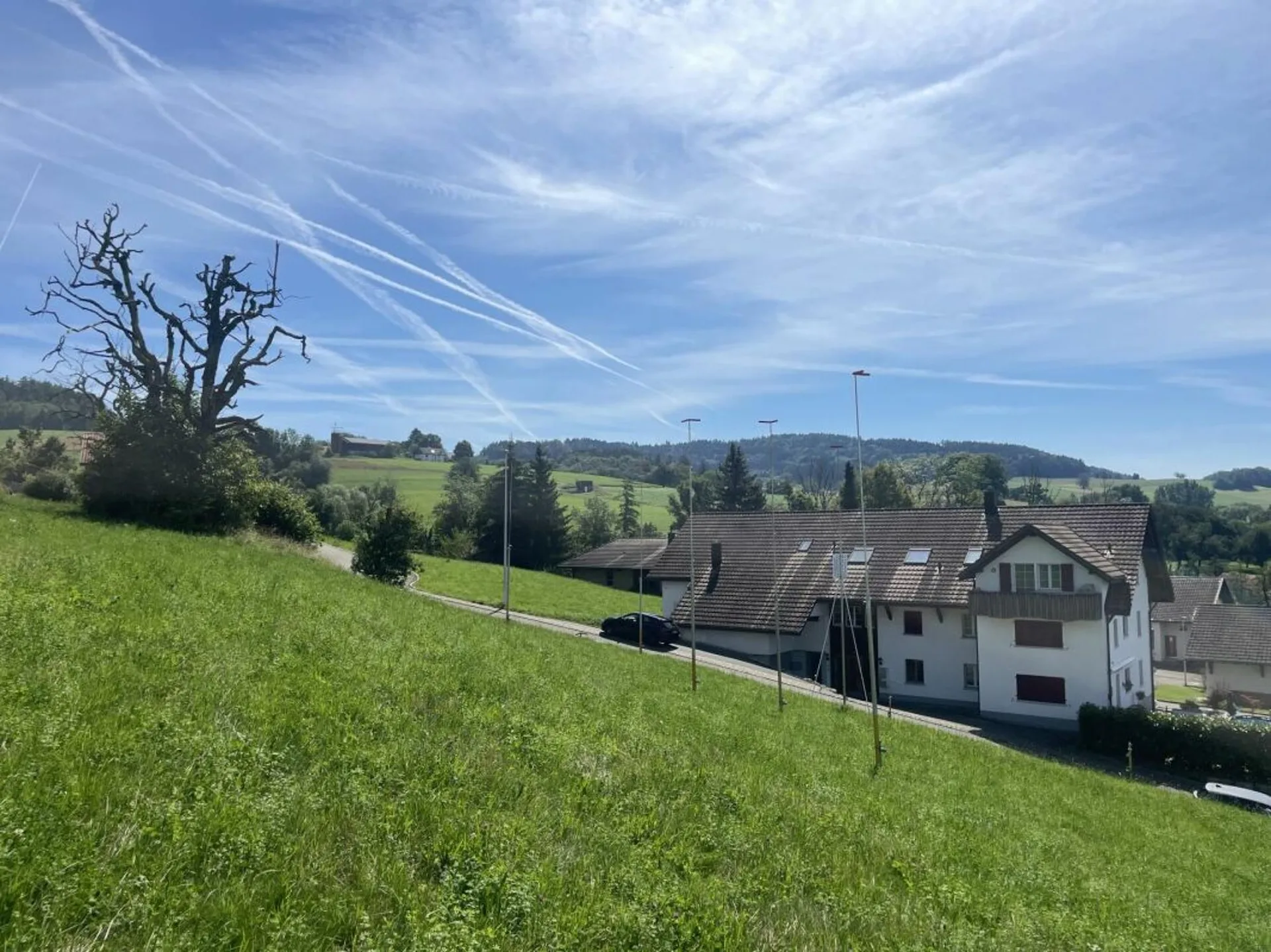Grosszügige Terrassen-Wohnung mit Bergsicht und privatem Gartenanteil