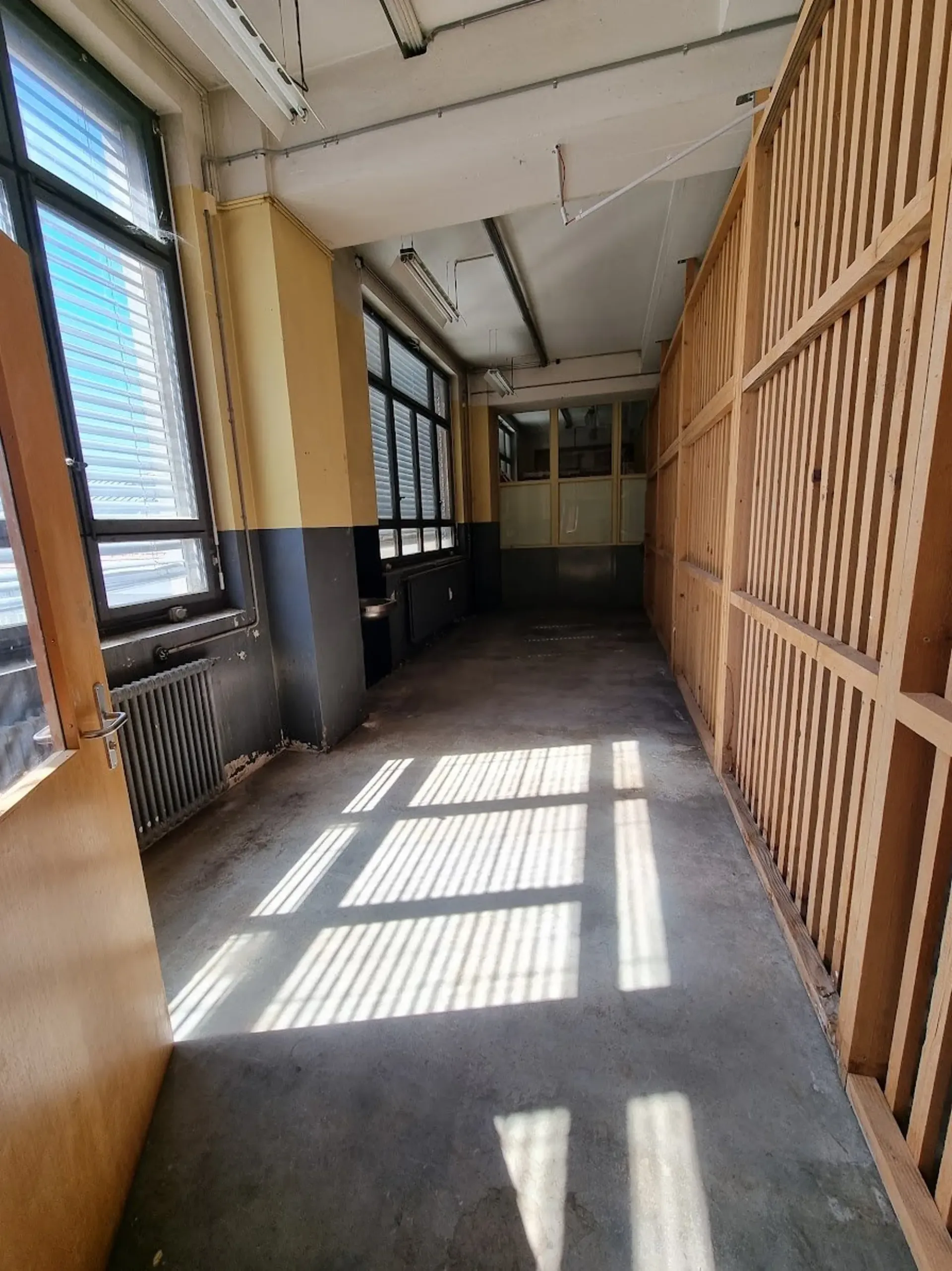 Lokal Lager im 2. Stock mit Aufzug