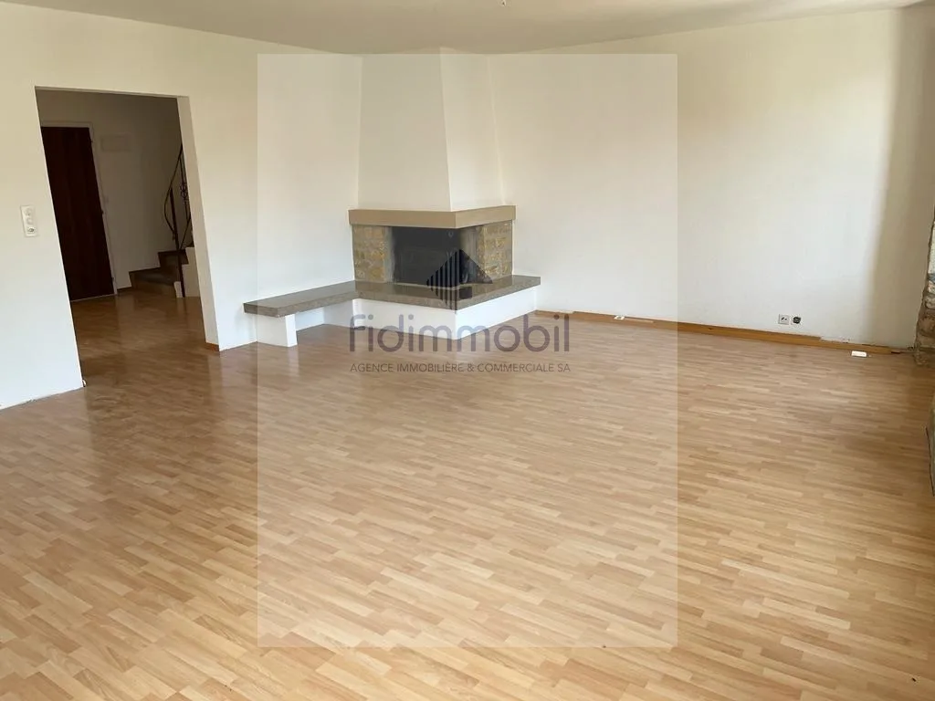 5-room apartment in the heart of St-Blaise