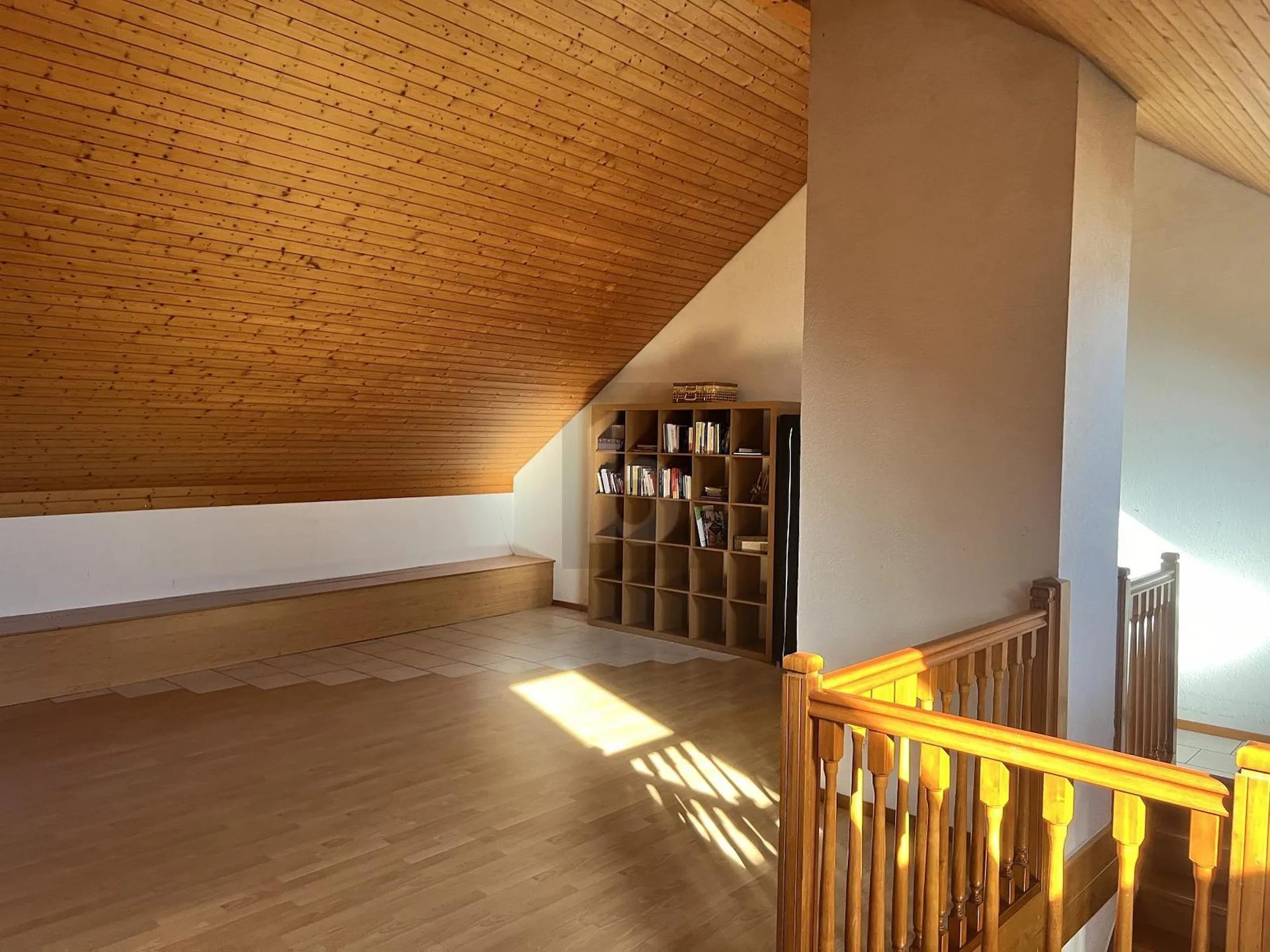ERHABENES ATYPISCHES UND GERÄUMIGES DUPLEX