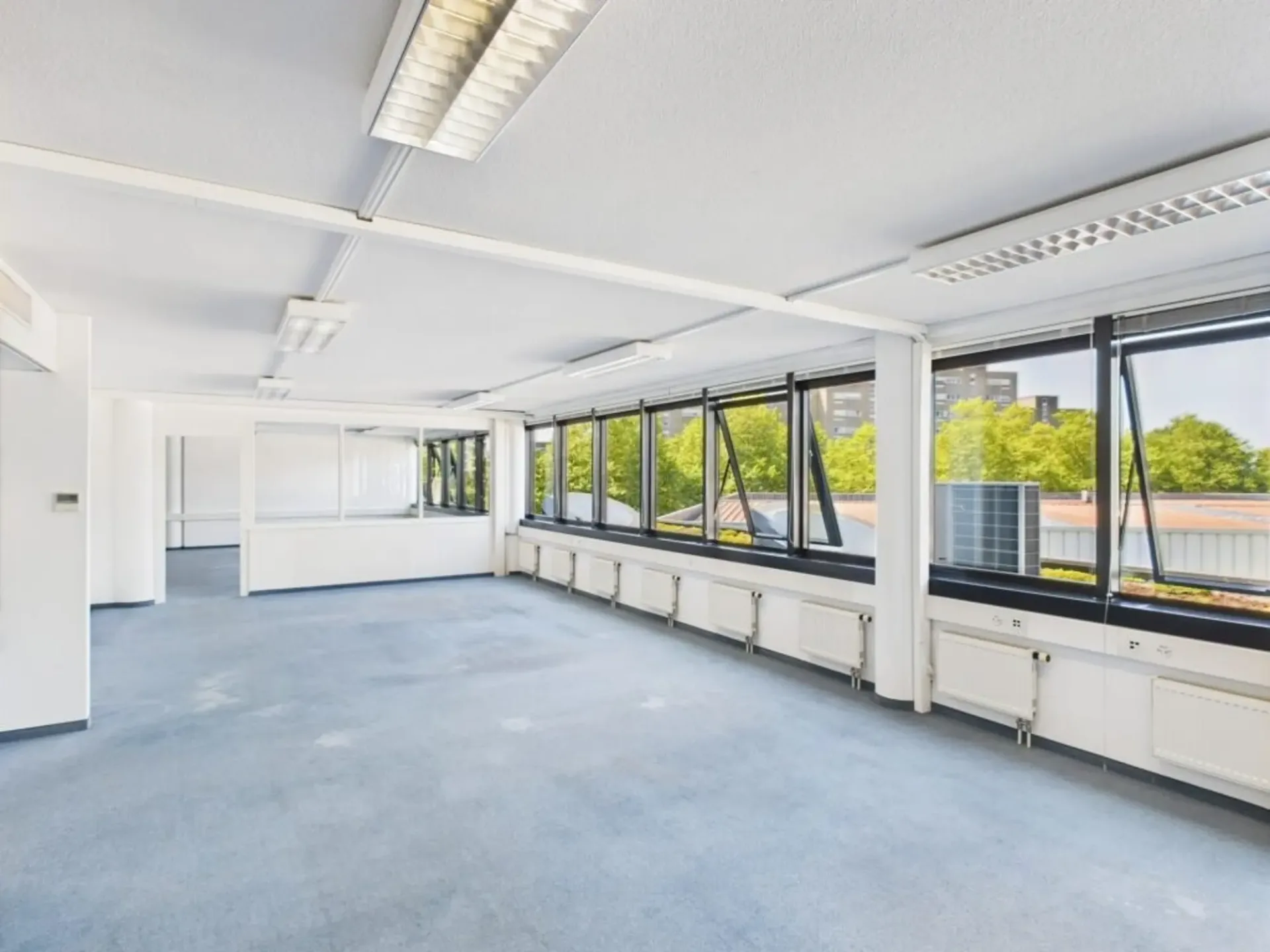 Geräumiges Büro von 175 m2 in einem Gebäude mit strategischer Lage