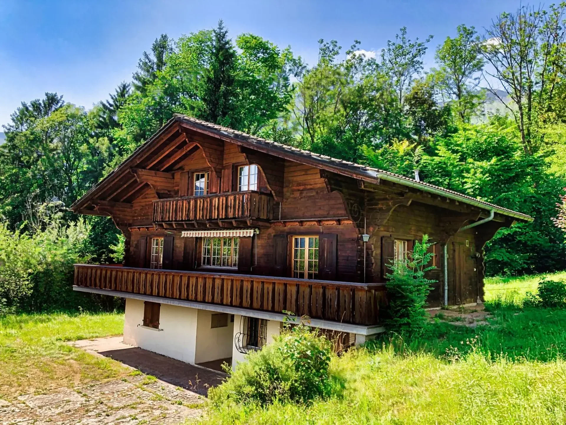 Geräumiges Chalet - außergewöhnliche und seltene Lage, 15 Min. von Gstaad