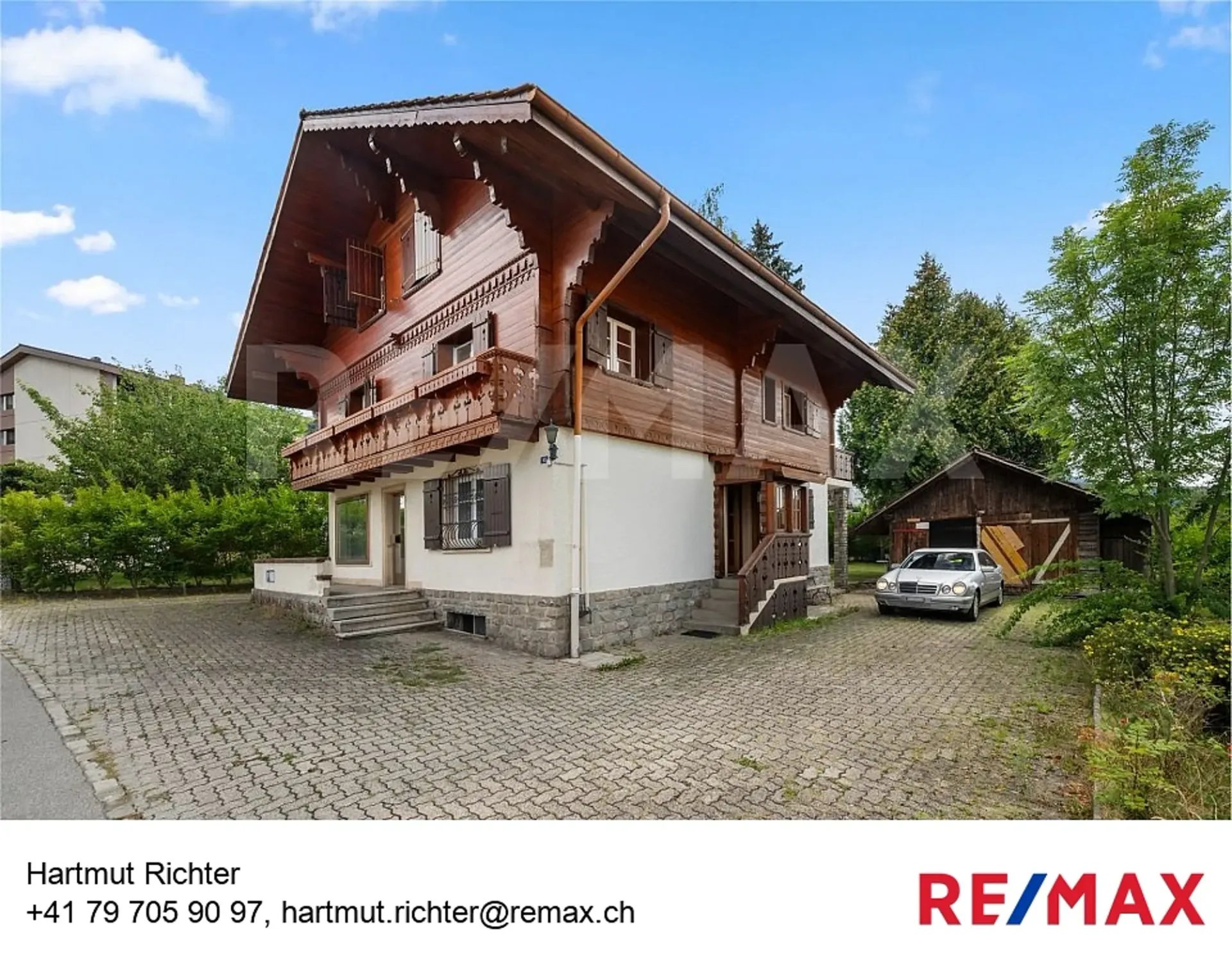 Magnifique grand chalet offrant un grand potentiel au cur de Giffers