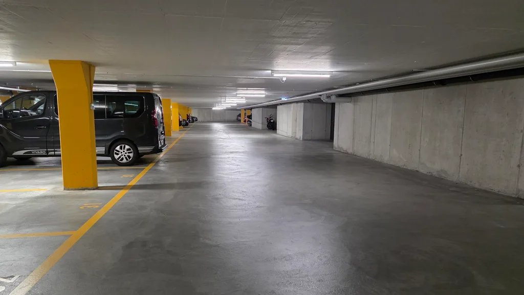 Einstellhallenplatz (mit oder ohne Elektroladestation) zu vermieten