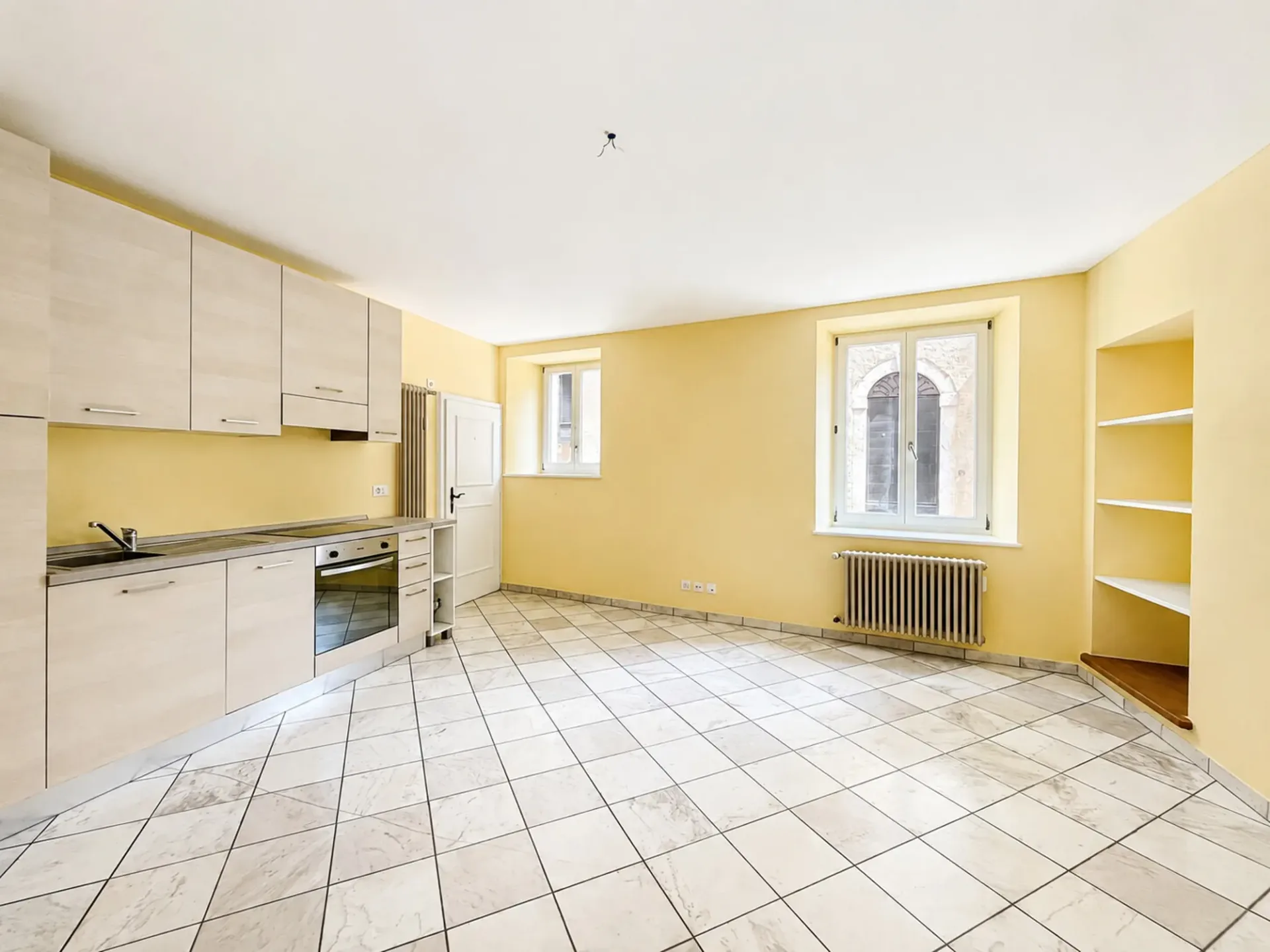 Geräumige 2-Zimmer-Wohnung im historischen Zentrum von Agra