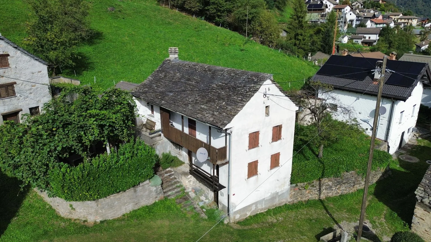 Charming rustic property for sale in the beautiful Blenio Valley