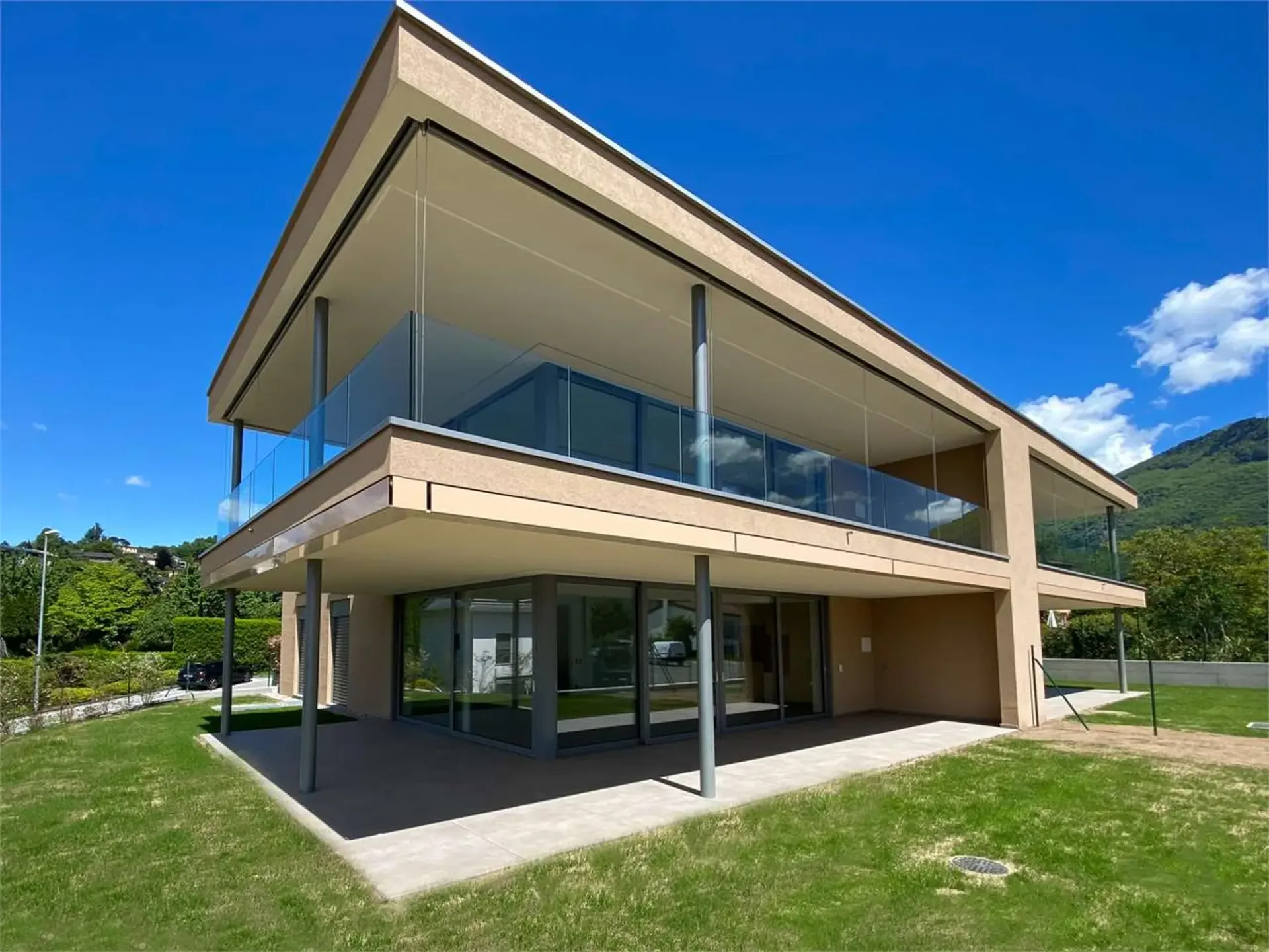 Appartements mit Garten in Comano