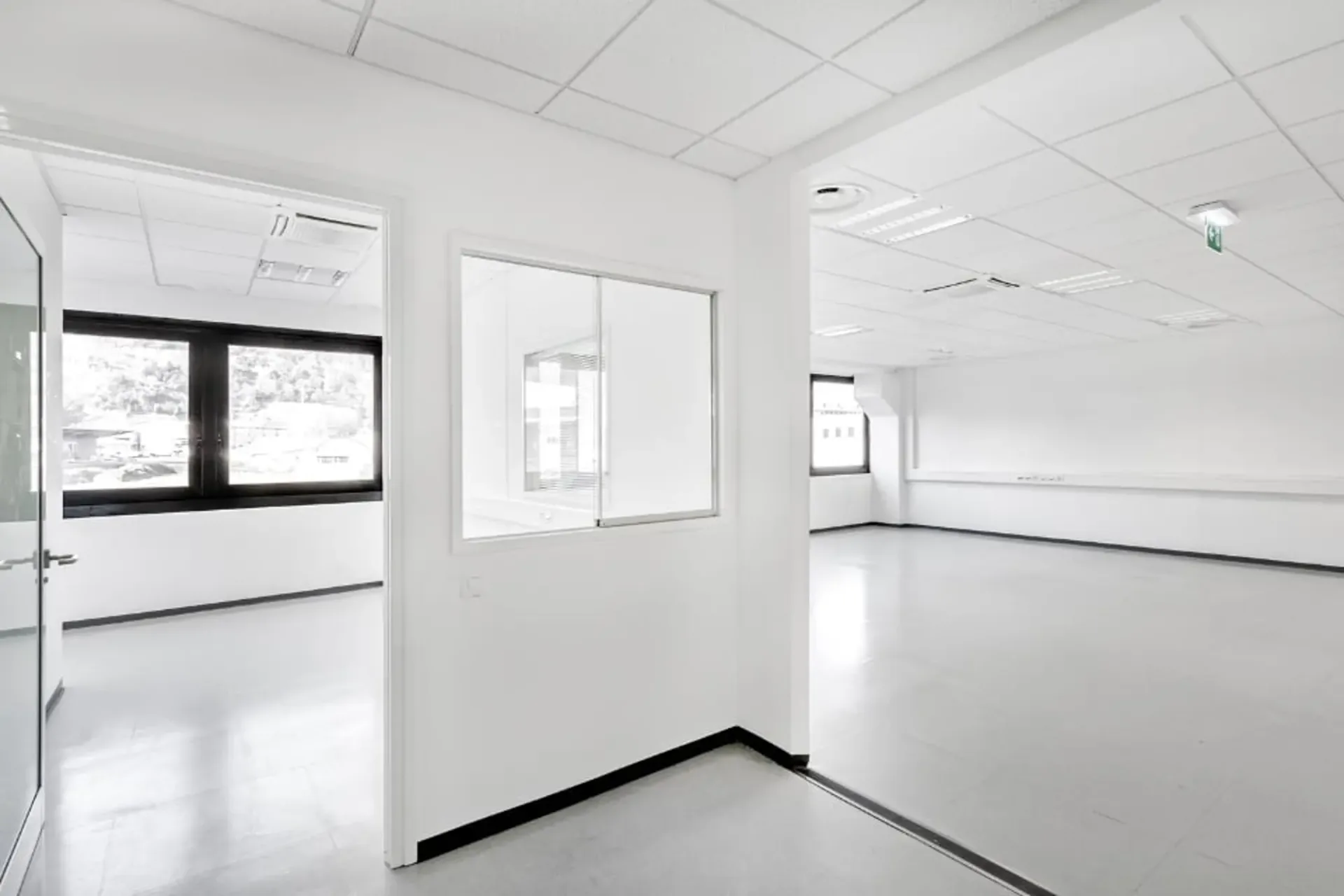 LUGANO NORD/LAMONE - GROSSES UND HELLES BÜRO ZU VERMIETEN (ref. 037)