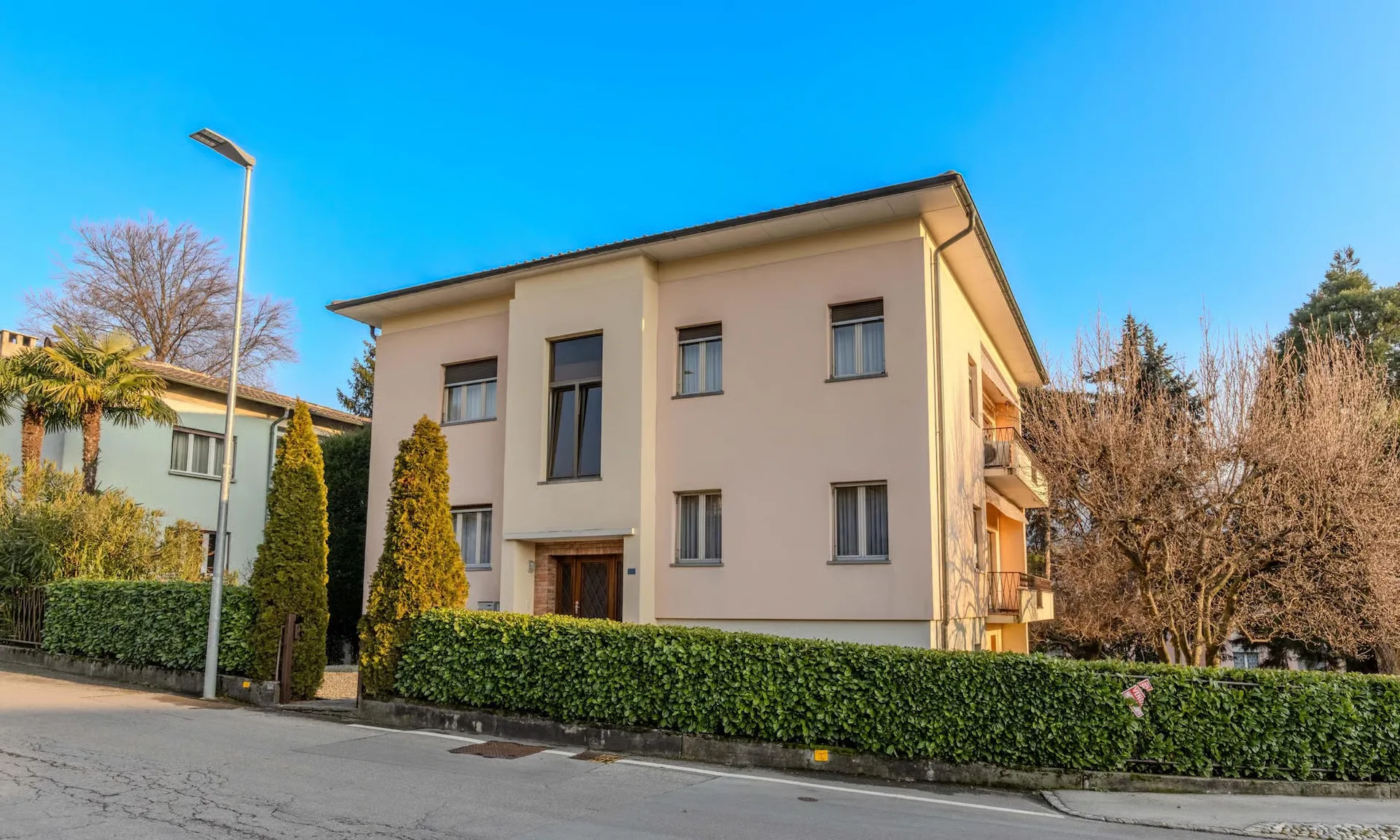 Villa mit 10 Räumen und großem Garten in Morbio Inferiore