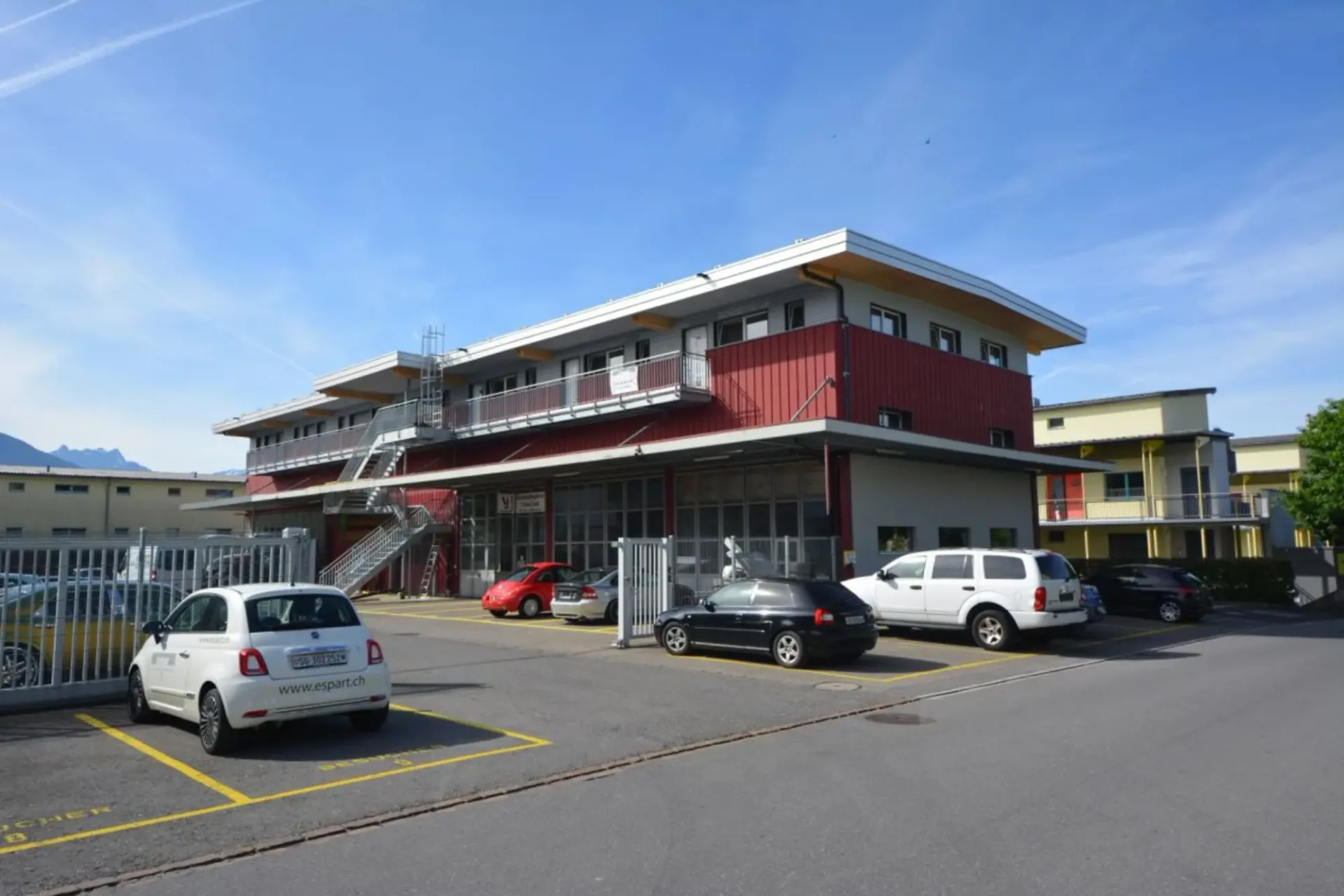 Studio/Atelier 60 m2 for rent in Uznach