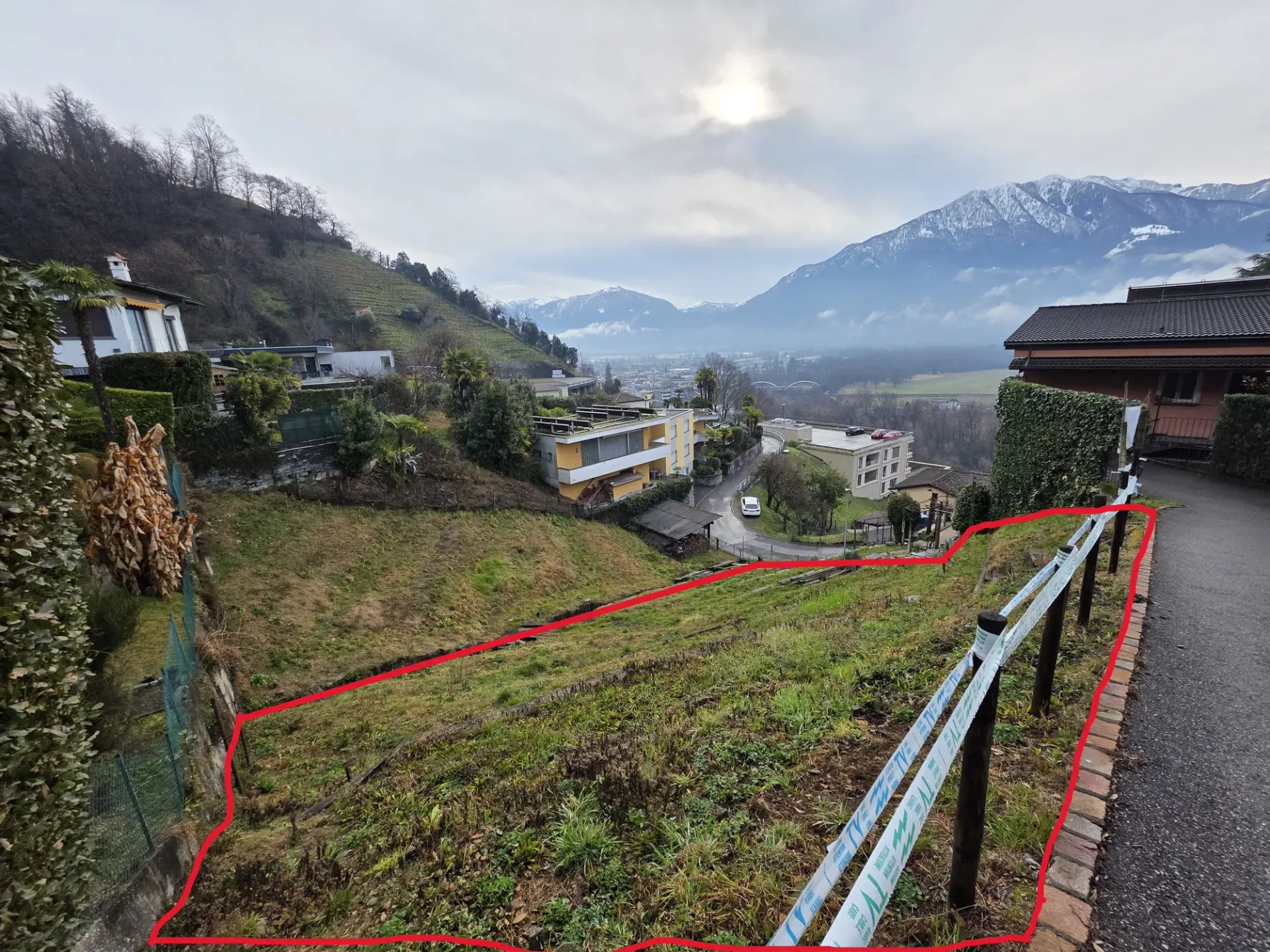 Elegantes Bauland in der Nähe von Dienstleistungen und Verkehrsmitteln, Gordola