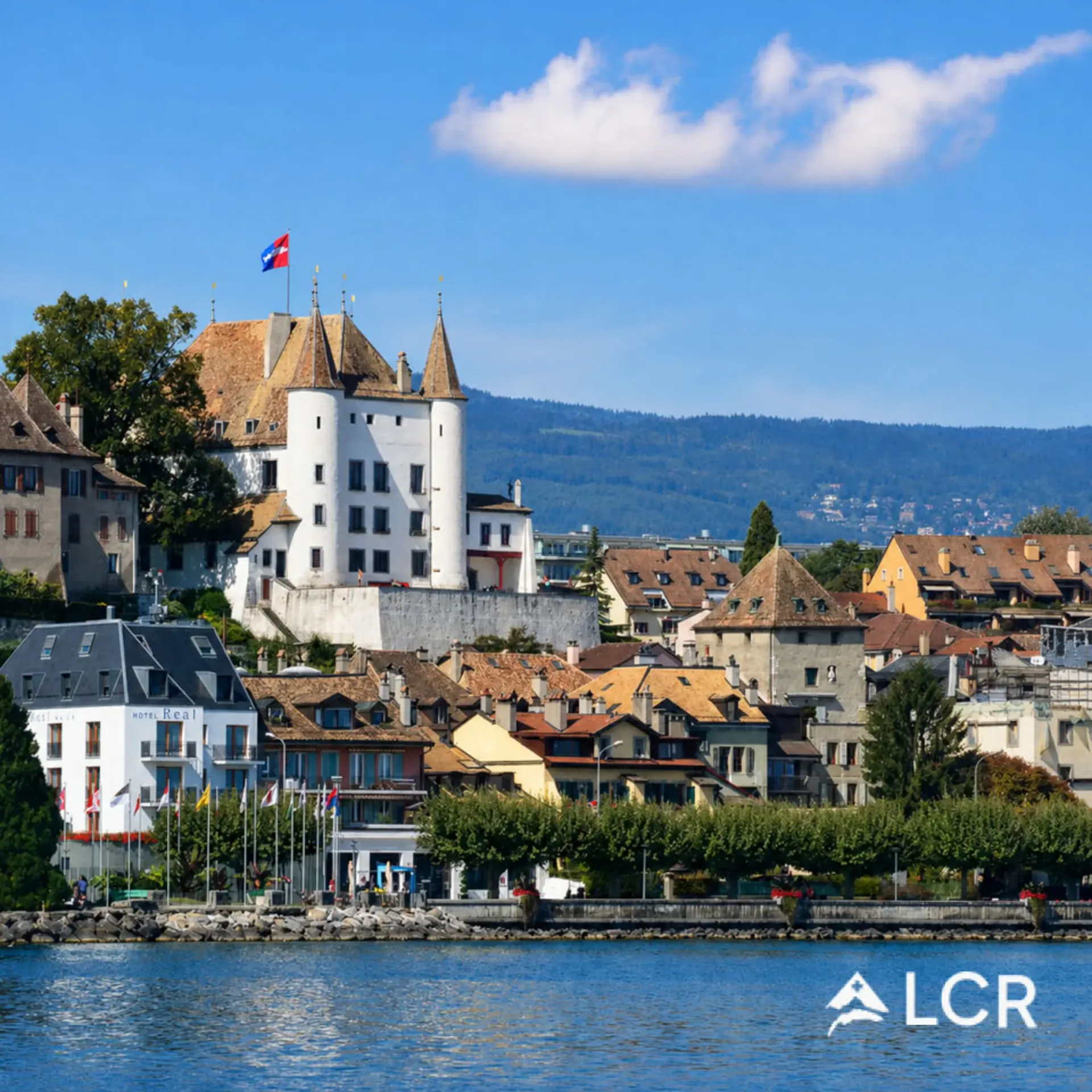 Magnificent 4.5-room apartment in the center of Nyon - 160m2 PPE - Balcony - Indoor parking