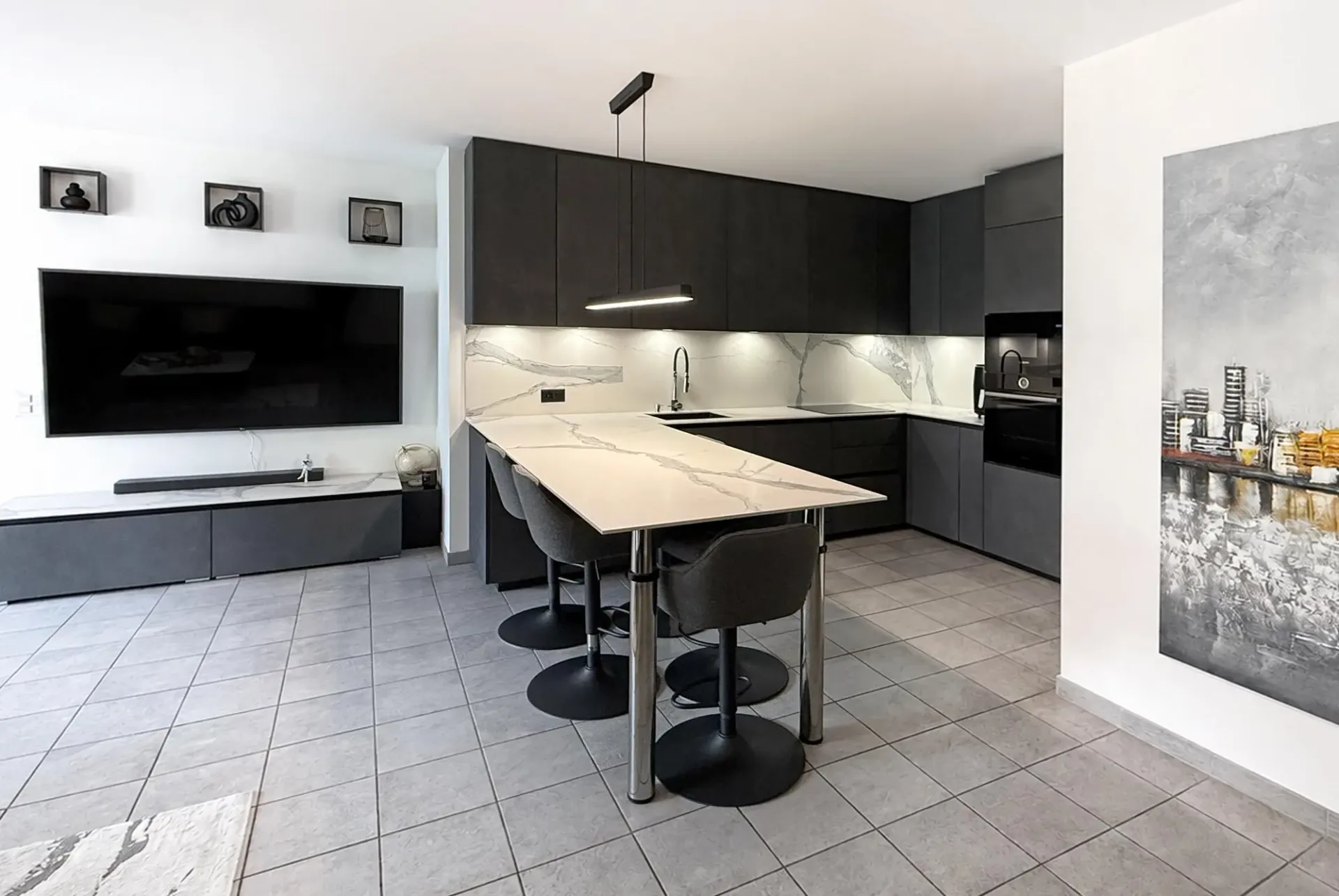 Spacious and modern 4.5-room apartment with terrace in Lugano-Pregassona