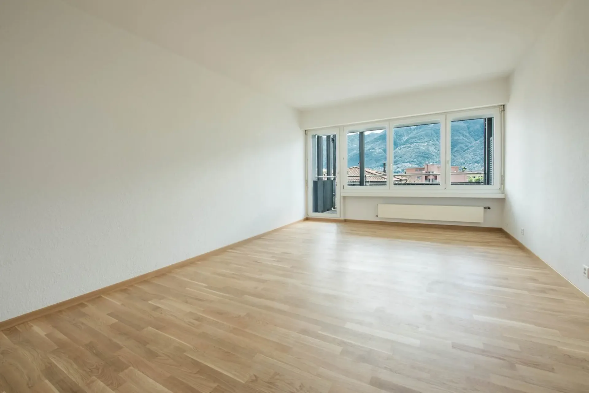 Moderne und helle Wohnung im Zentrum von Ascona!