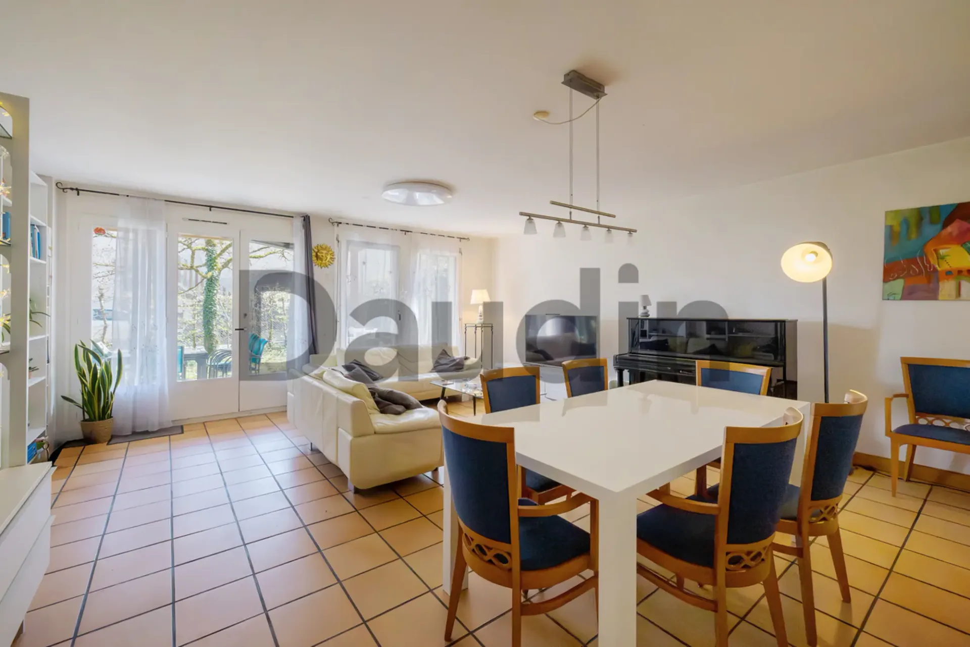 Duplex mit 6 Zimmern im Erdgeschoss im Herzen der Genfer Campagne