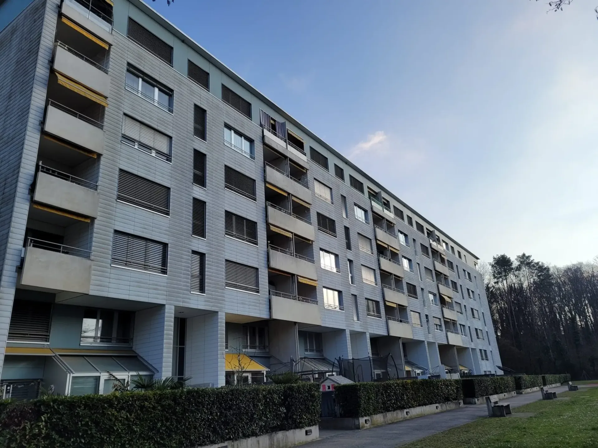 Spacieux appartement de 7.5 pièces avec balcon à Renens