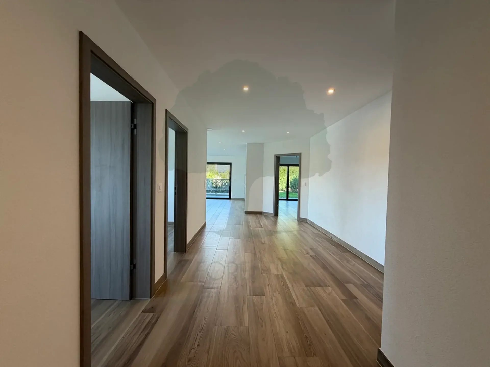 Prächtige 4,5-Zimmer-Wohnung mit Terrasse und Garten