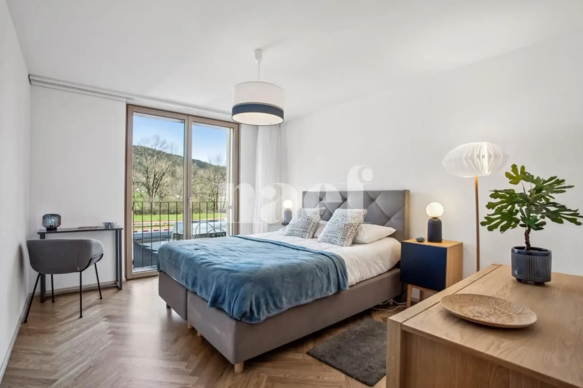 Schönes geschütztes Apartment mit 2.5 Zimmern in einem neuen Gebäude