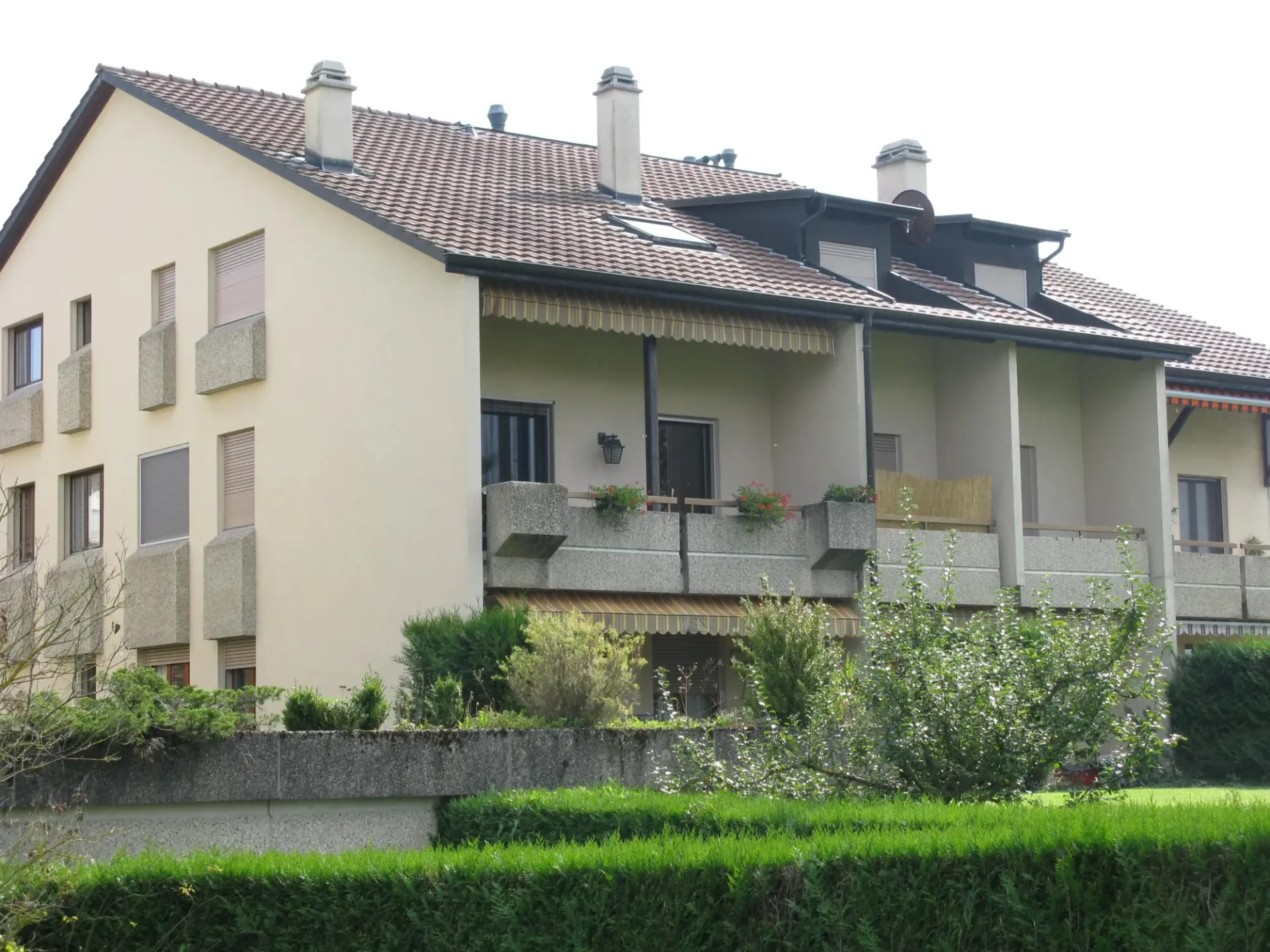 DUPLEX APARTMENT - 5 ROOMS - TERRE SAINTE