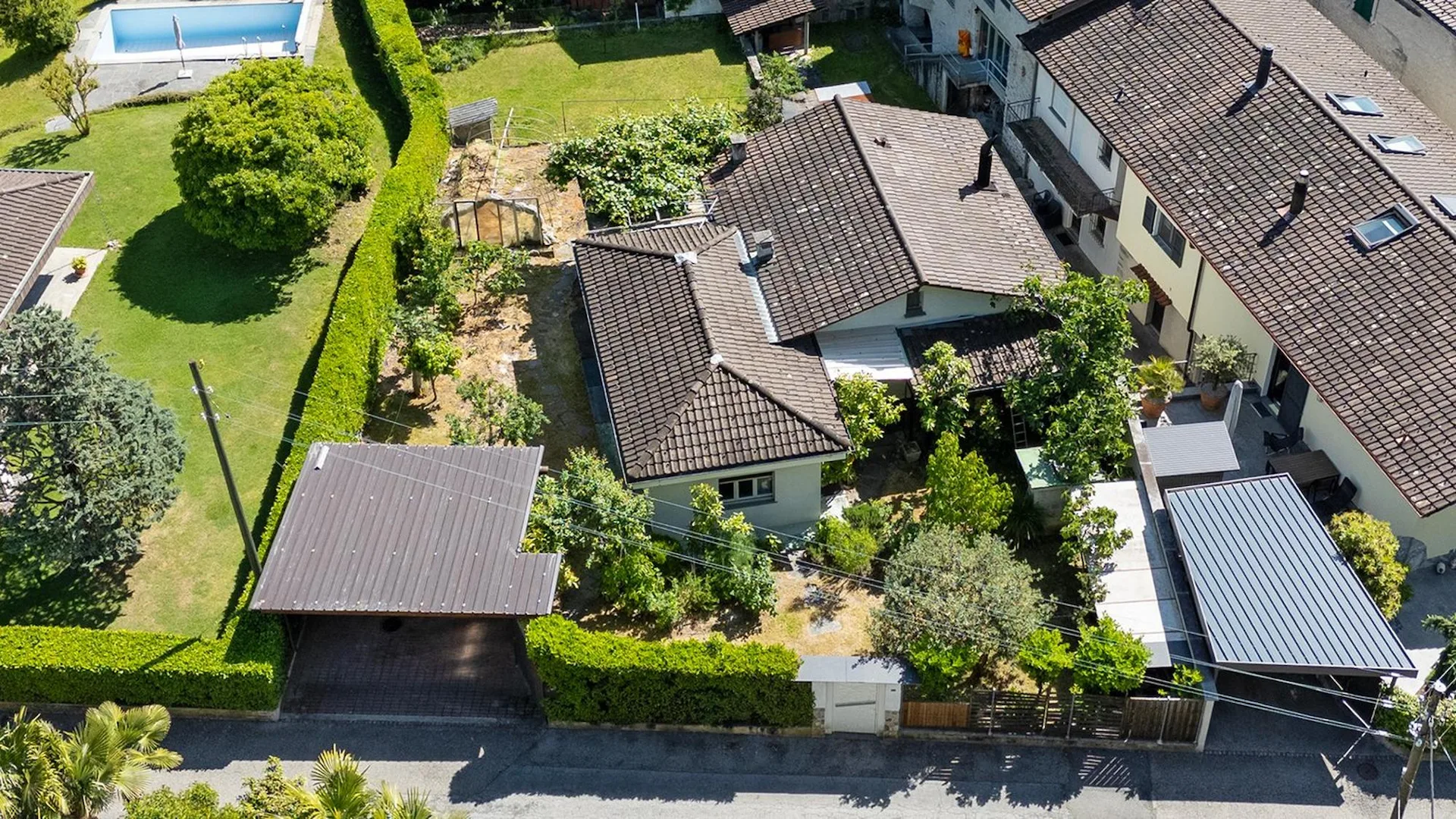 Grande casa unifamiliare completamente da rinnovare