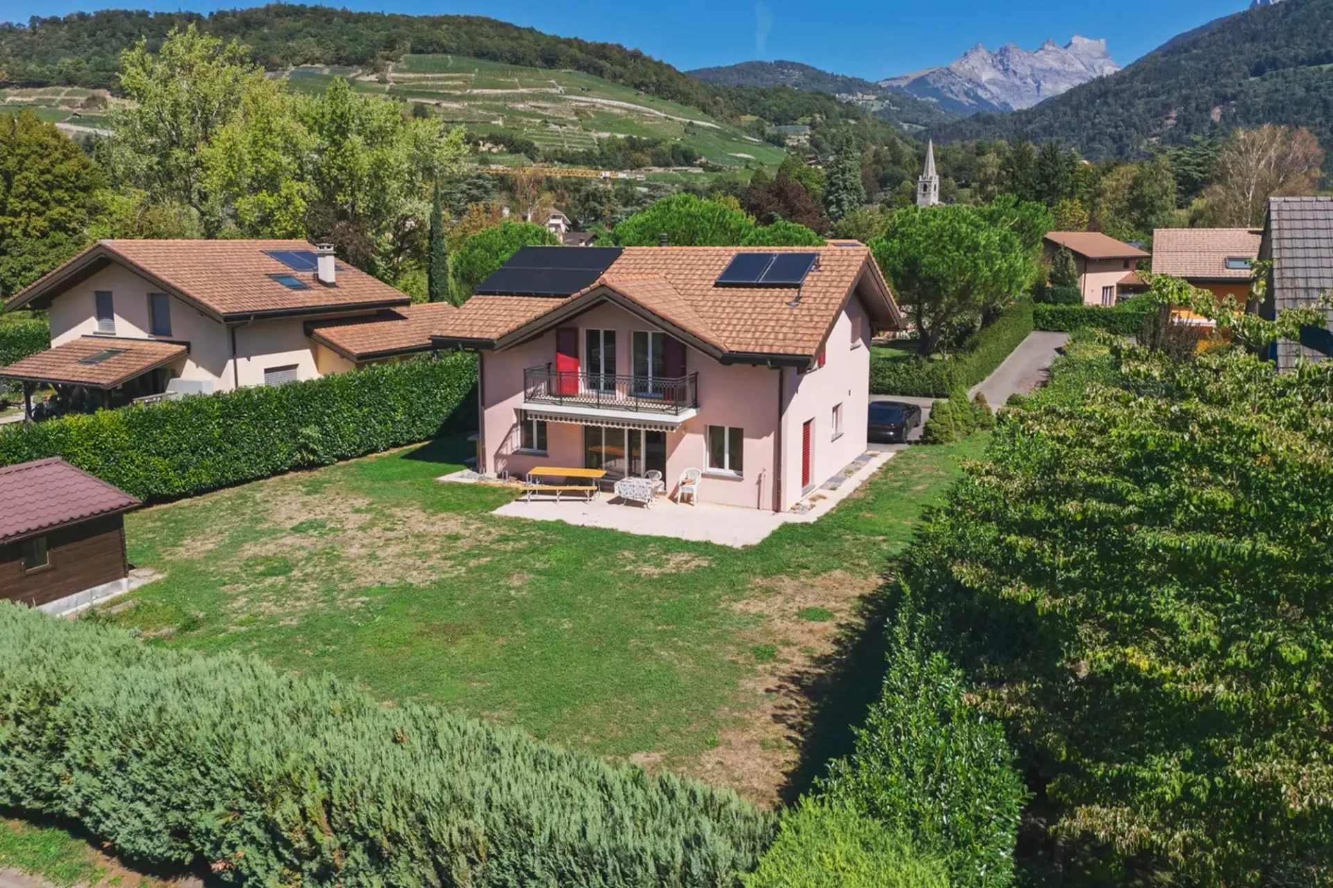 Casa individuale luminosa di 5,5 locali