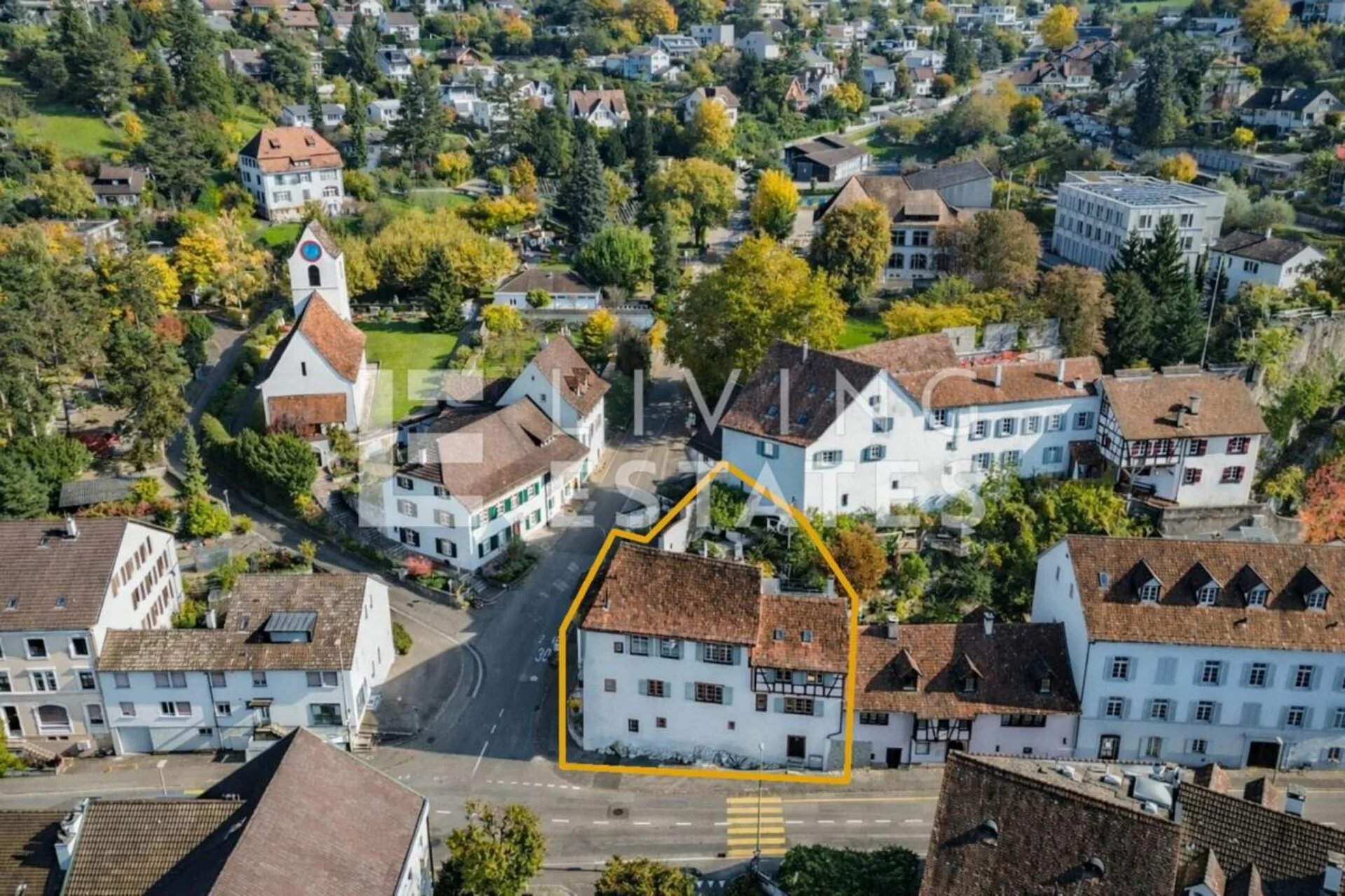 HISTORISCHES FLAIR. DREI EINHEITEN. VIELSEITIG NUTZBAR.