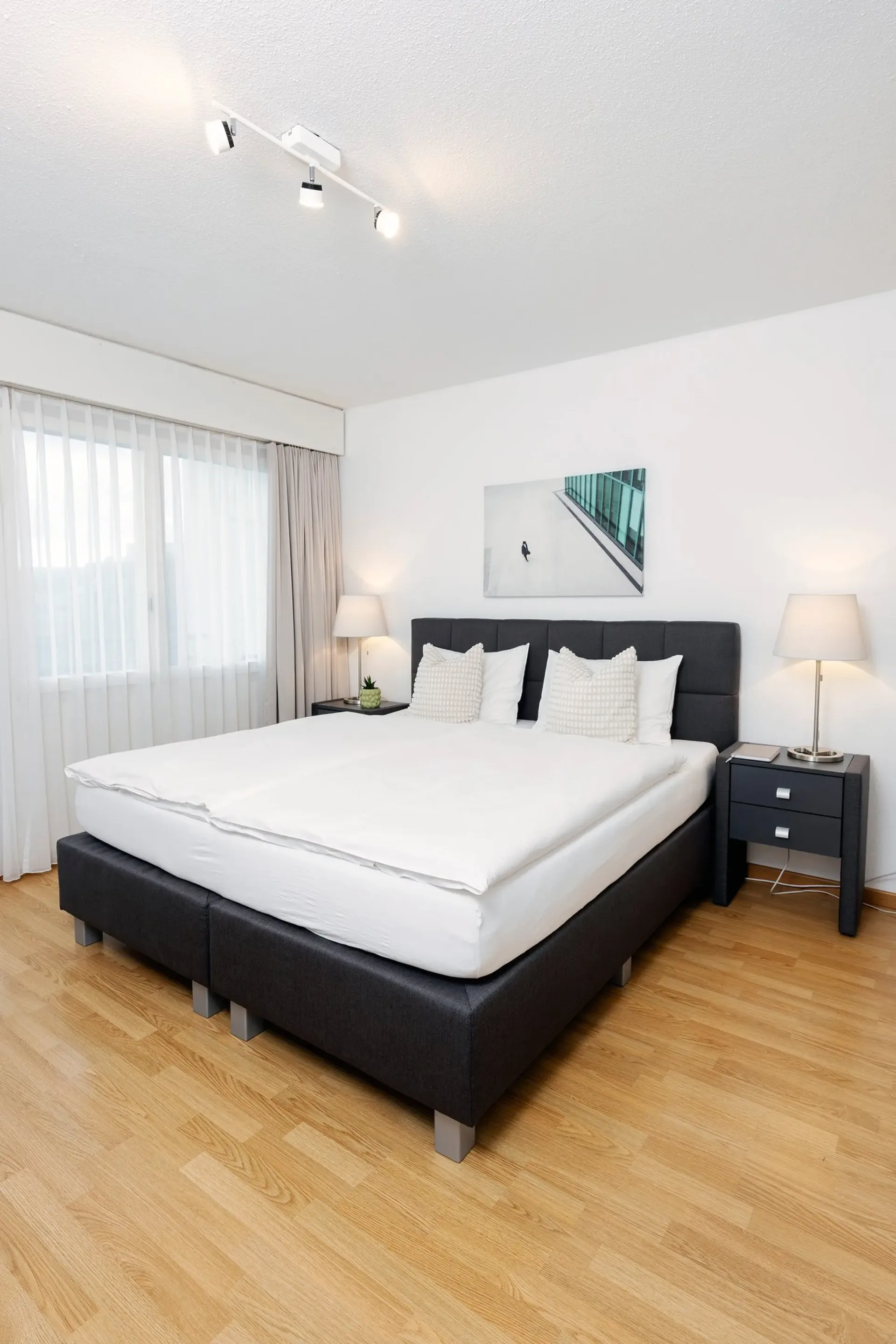 Furnished 1-bedroom Apartment / Möbliertes 2-Zimmer Apartment