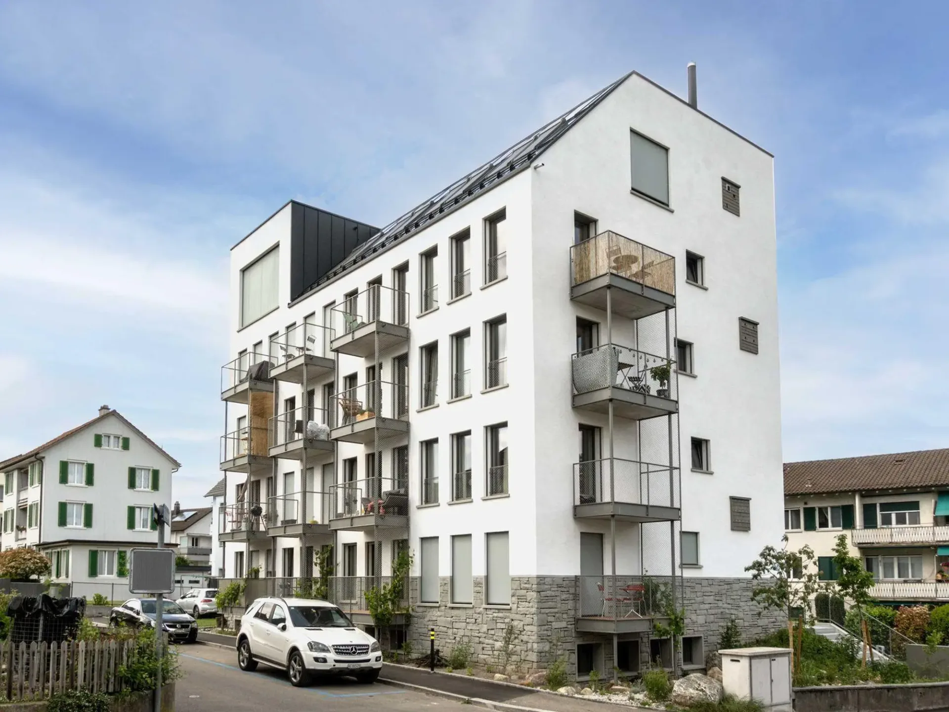 Modernes, teilmöbliertes Studio wartet auf Sie!