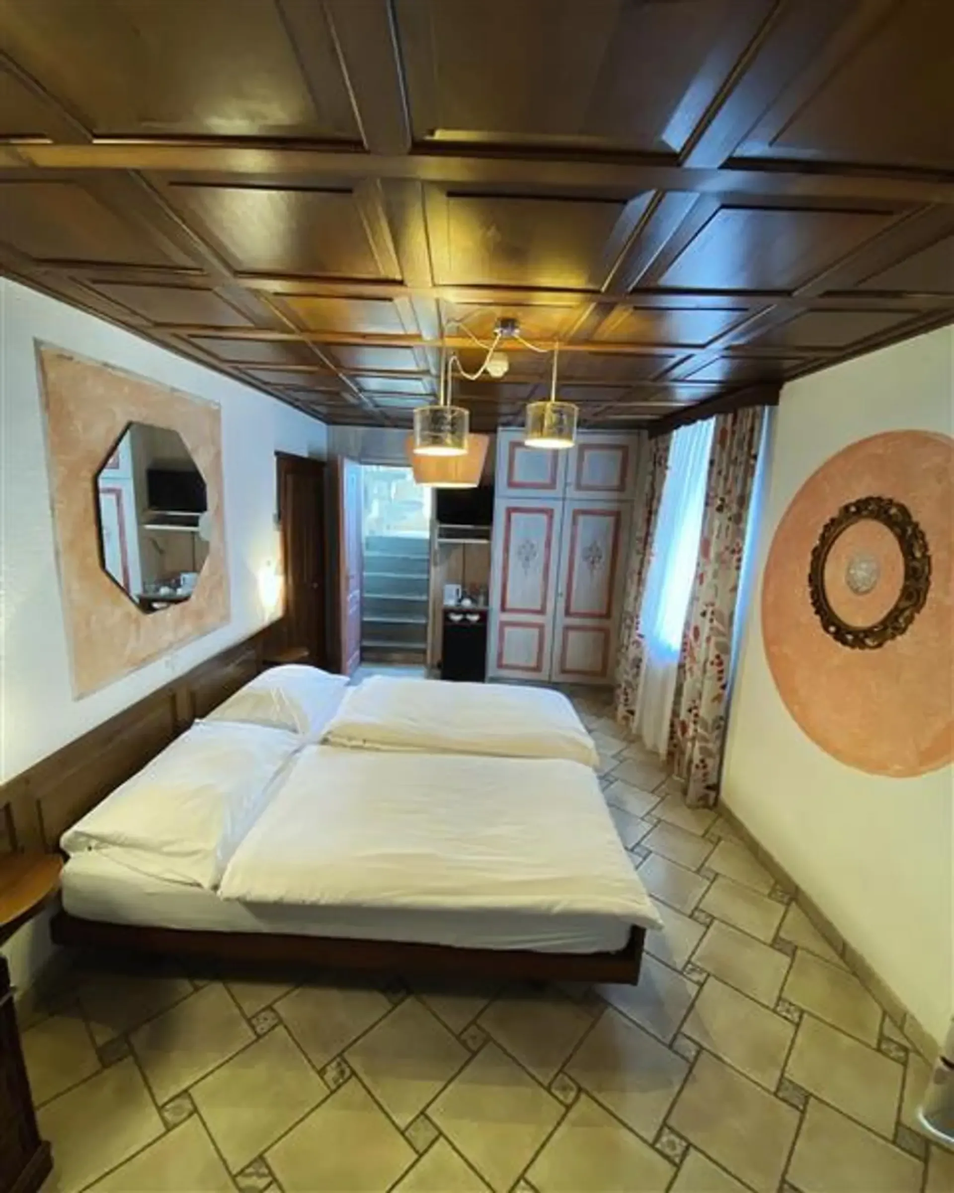 Intragna: Hotel mit 23 Räumen