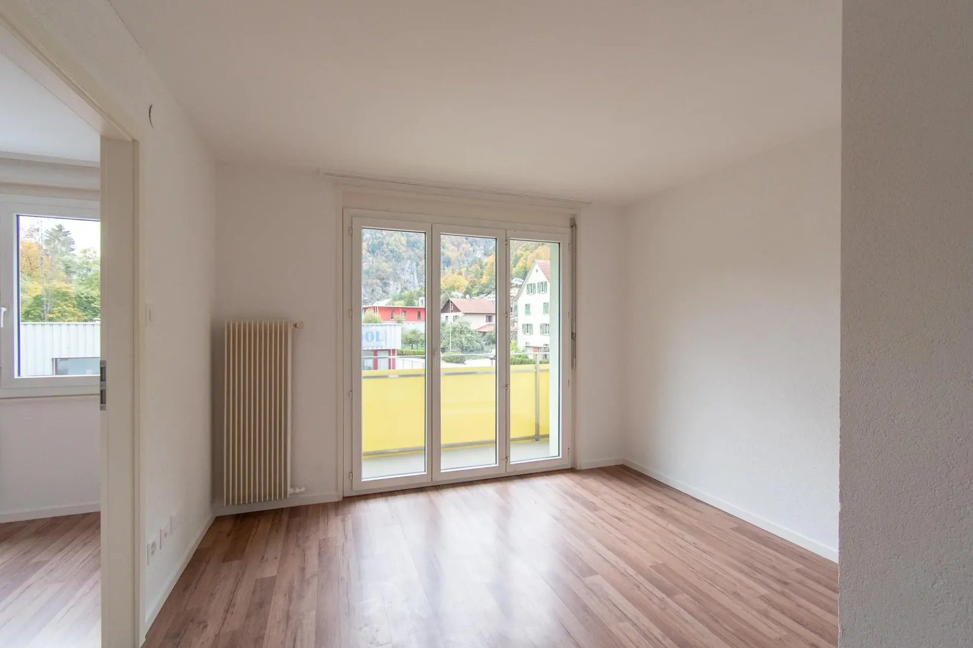 Apartment with 3.5 rooms and balcony