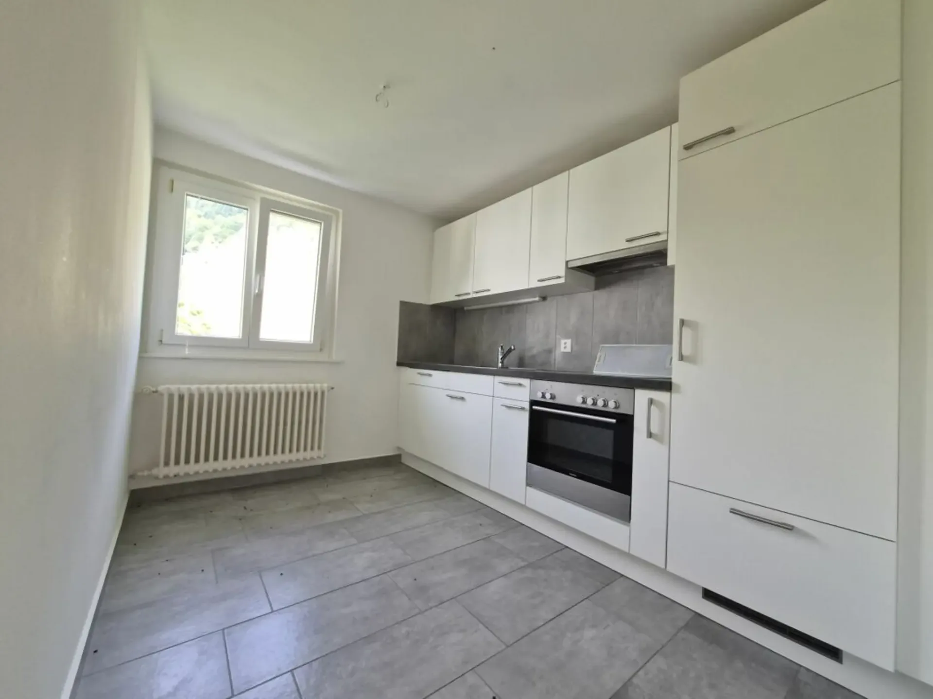 Wohnung mit 3.5 Zimmern, neu